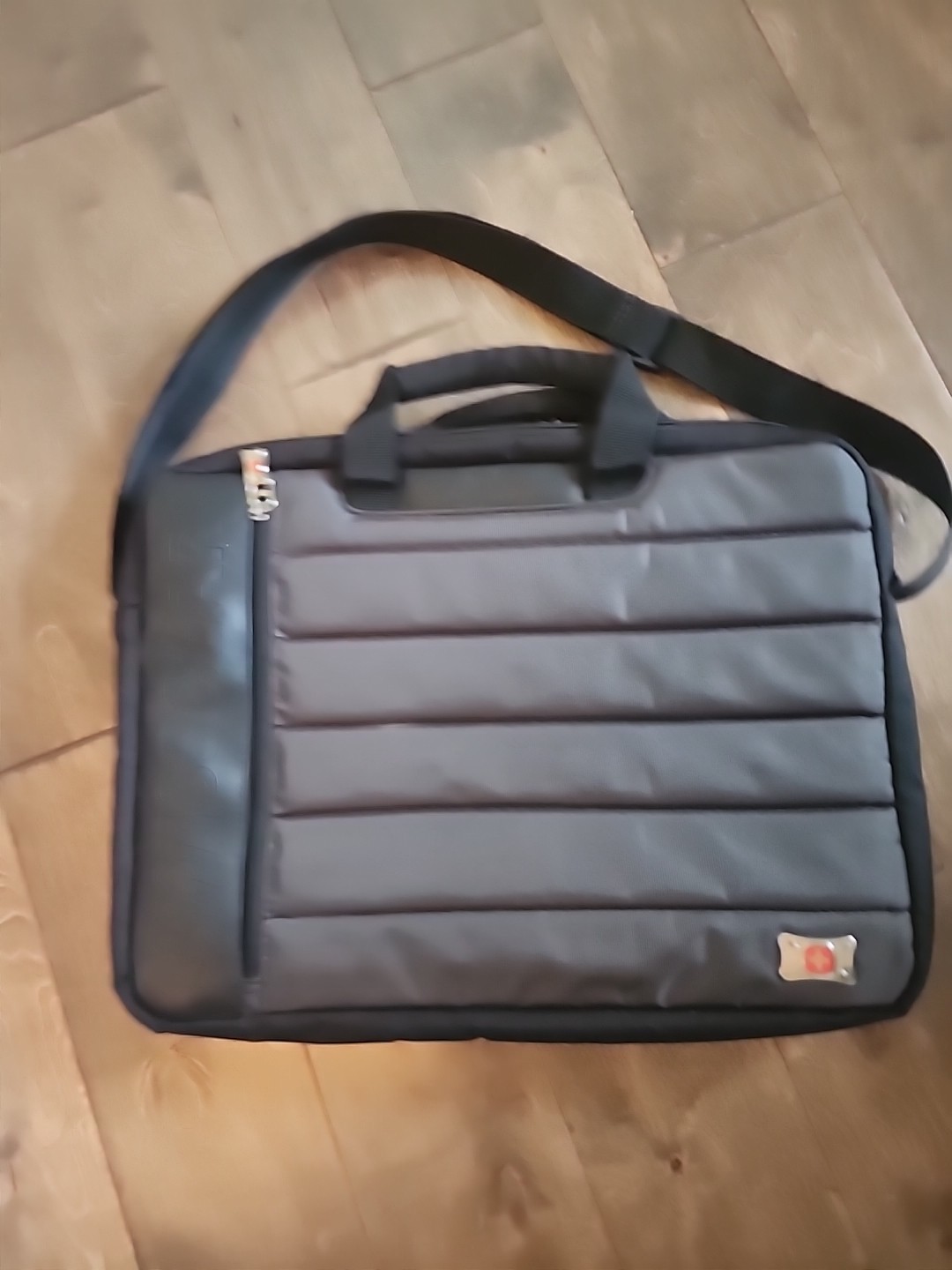 SWISSGEAR Wenger Padded Laptop Bag With 2 Large Compartments