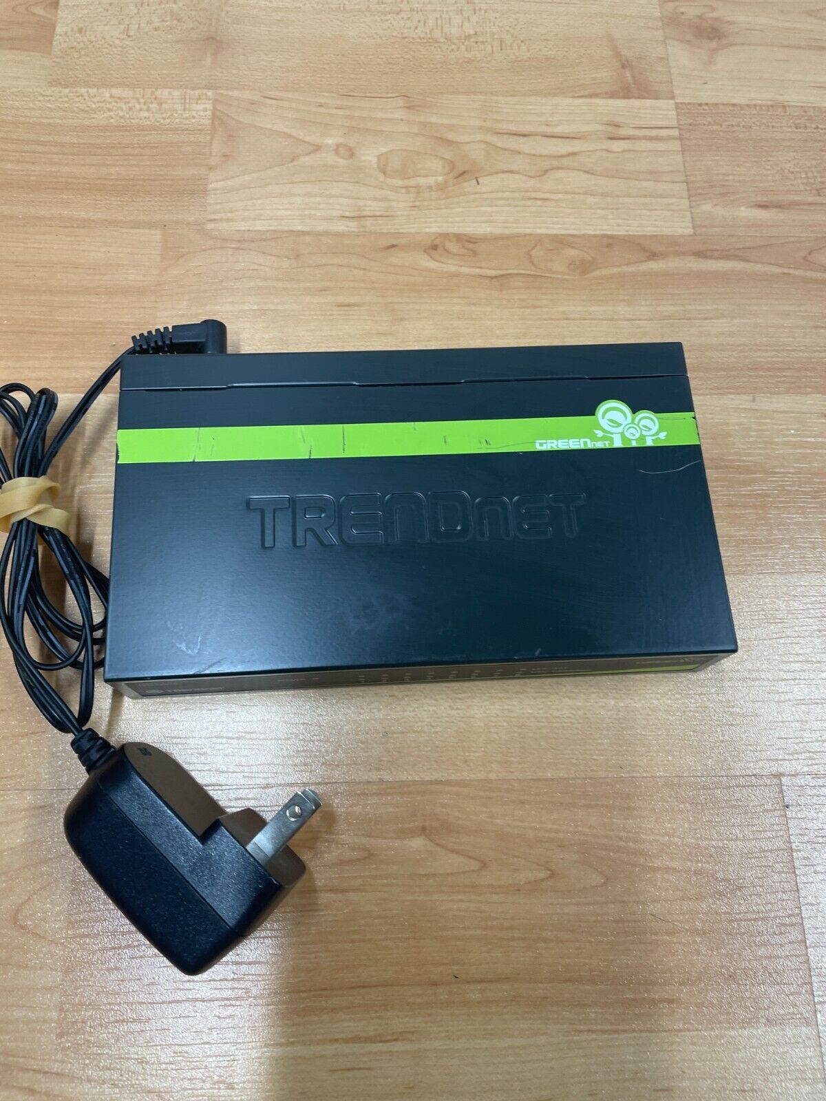 Trendnet GreenNet TEG-S82g 8-port Gigabit Switch w/ Power Supply