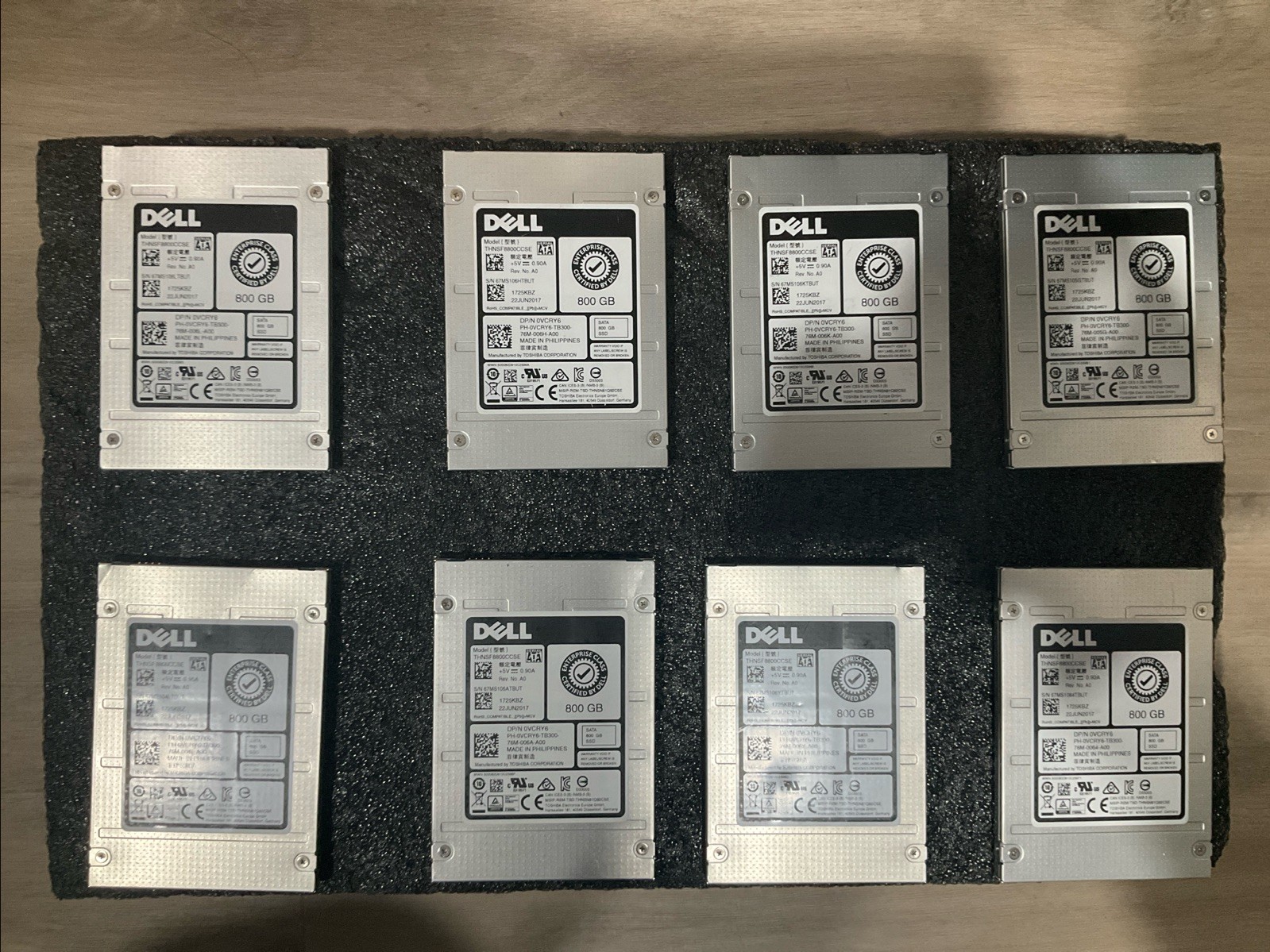 8x Dell THNSF8800CCSE 0VCRY6 2.5" SATA 6Gbps 800GB Solid State Drive (SSD)