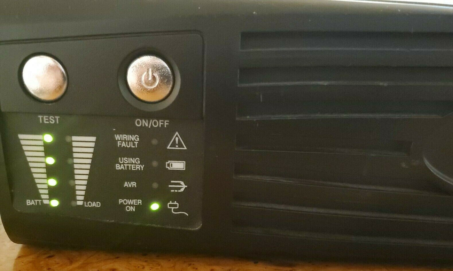 Pristine CYBERPOWER 1500AVR Battery Backup 6 outlets Powers On, No batteries
