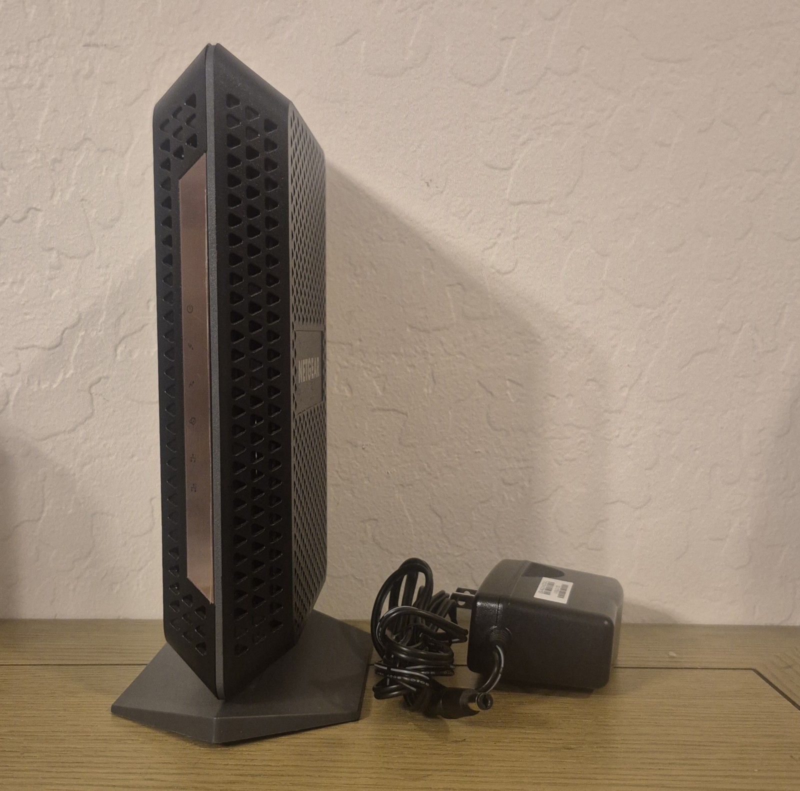 Netgear Nighthawk CM1100 DOCSIS 3.1 Multi-Gig Cable Modem w/ power ac cord