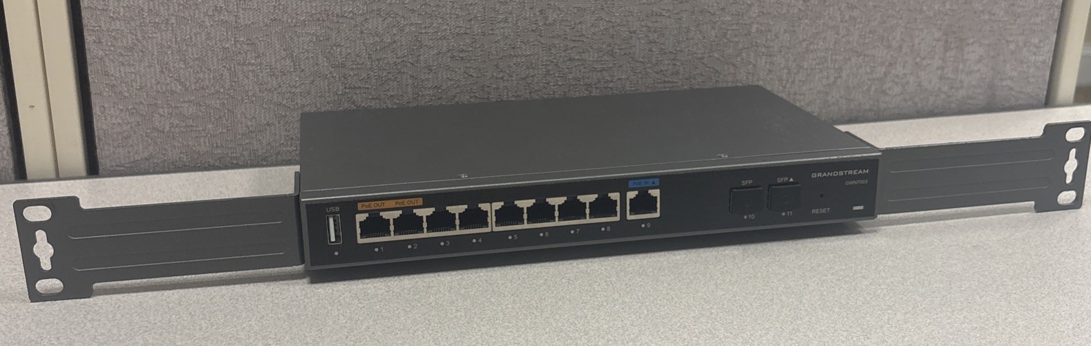 Grandstream GWN7003 9 Port, 2 SFP Ports