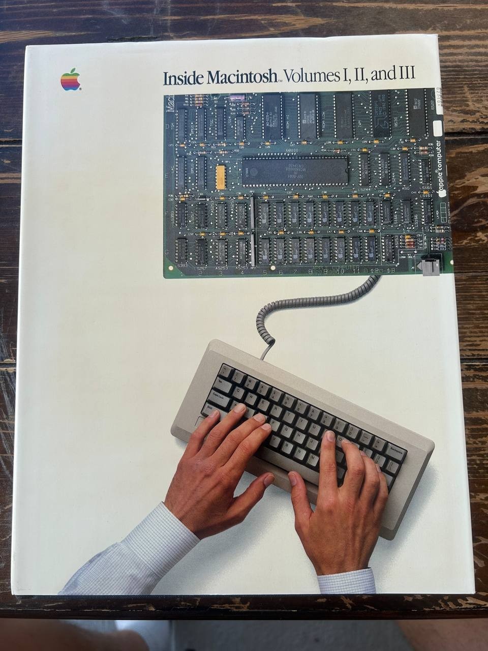 Inside Macintosh Volumes I II III Signed 1986 Cupertino Apple Developer Book