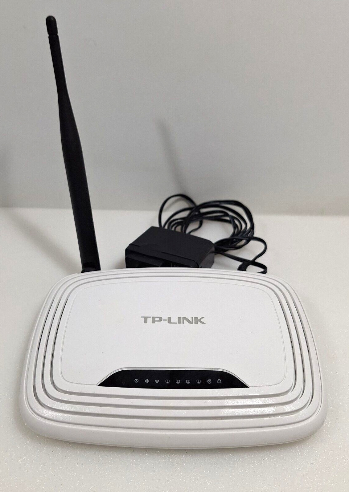 TP-Link TL-WR740N 150 Mbps 4-Port 10/100 Wireless N Router White Wifi Internet
