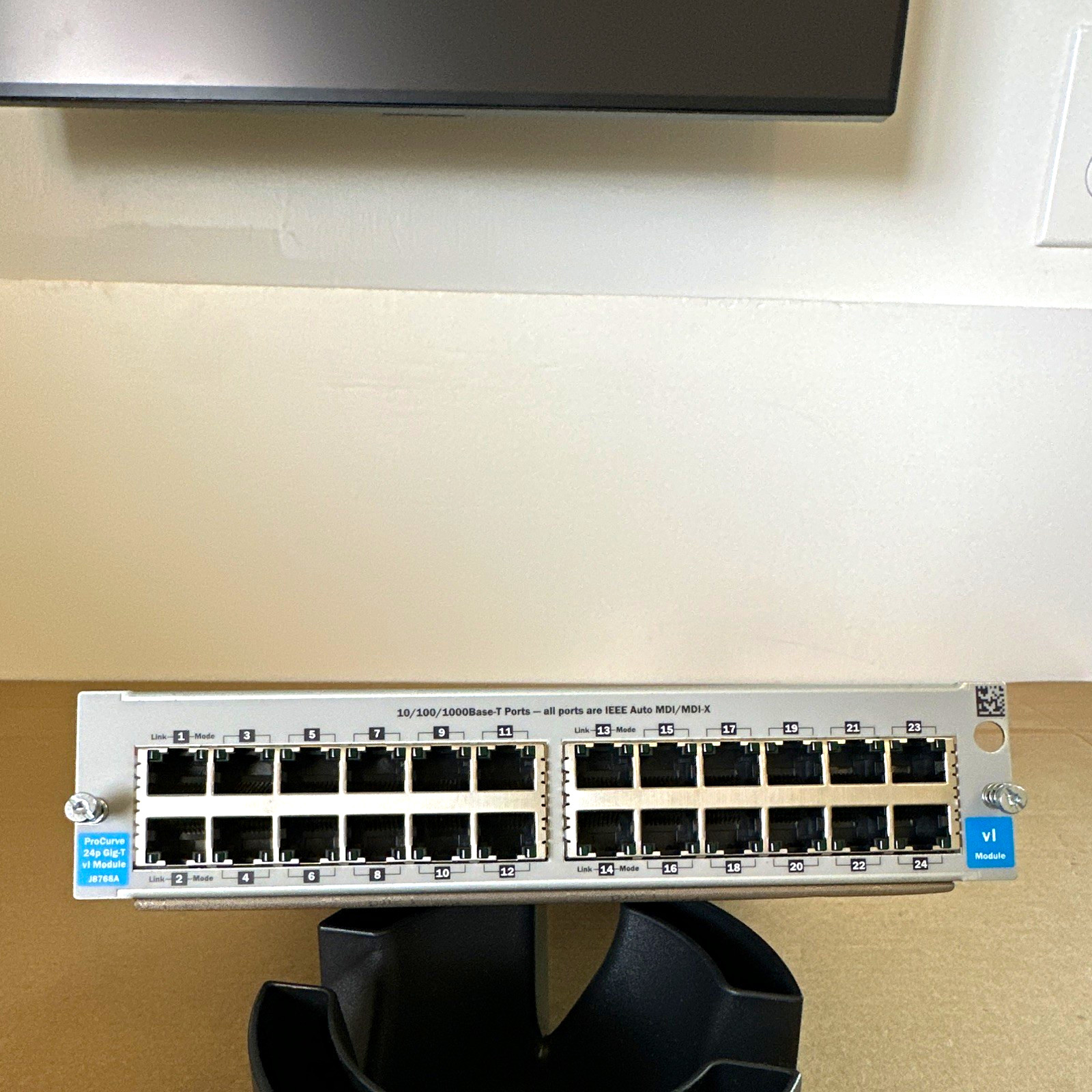 2x HP ProCurve J8768A ProCurve 24p Gig-T v1 24-Port Gigabit RJ-45 Switch