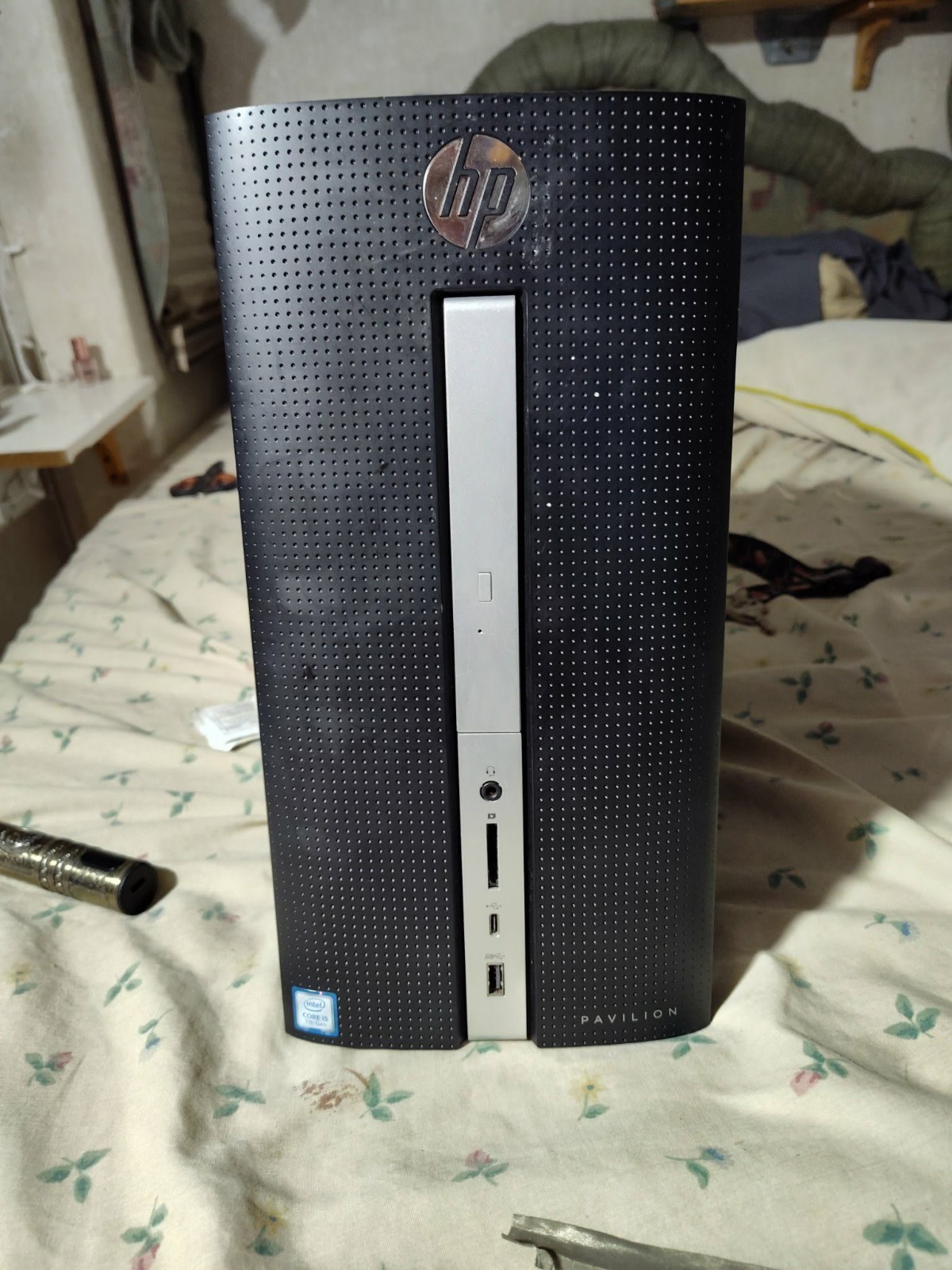 HP Pavilion 570-p026 Desktop PC i5-7400 