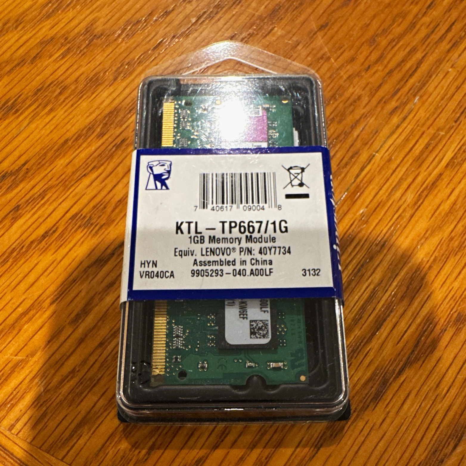 Kingston 1GB DDR2-667 PC2-5300 200-Pin SO-DIMM Non-ECC RAM KTL-TP667/1G