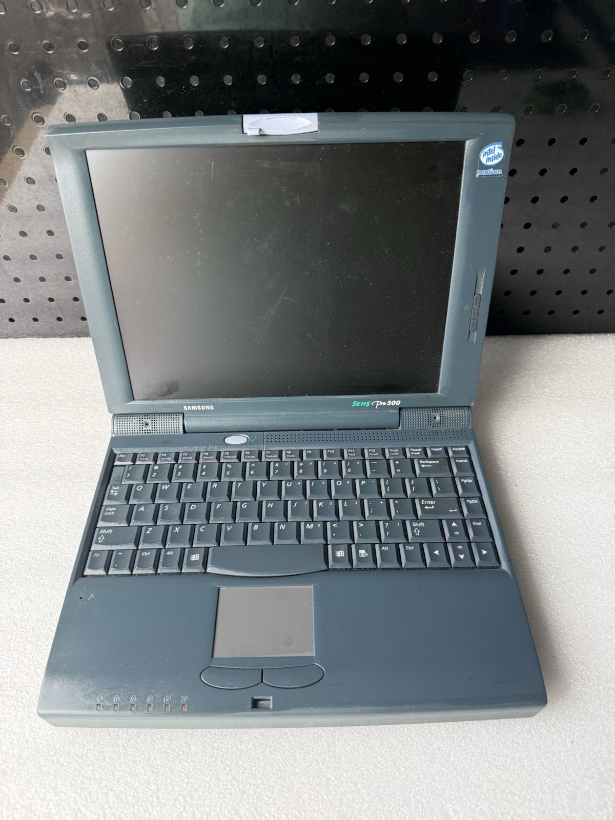 Vintage Samsung SENS Pro 500 Laptop