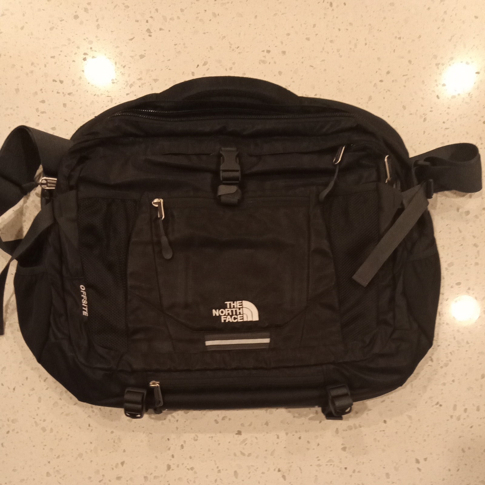 The North Face Offsite Messenger Shoulder Strap Laptop bag.  New w/o tags