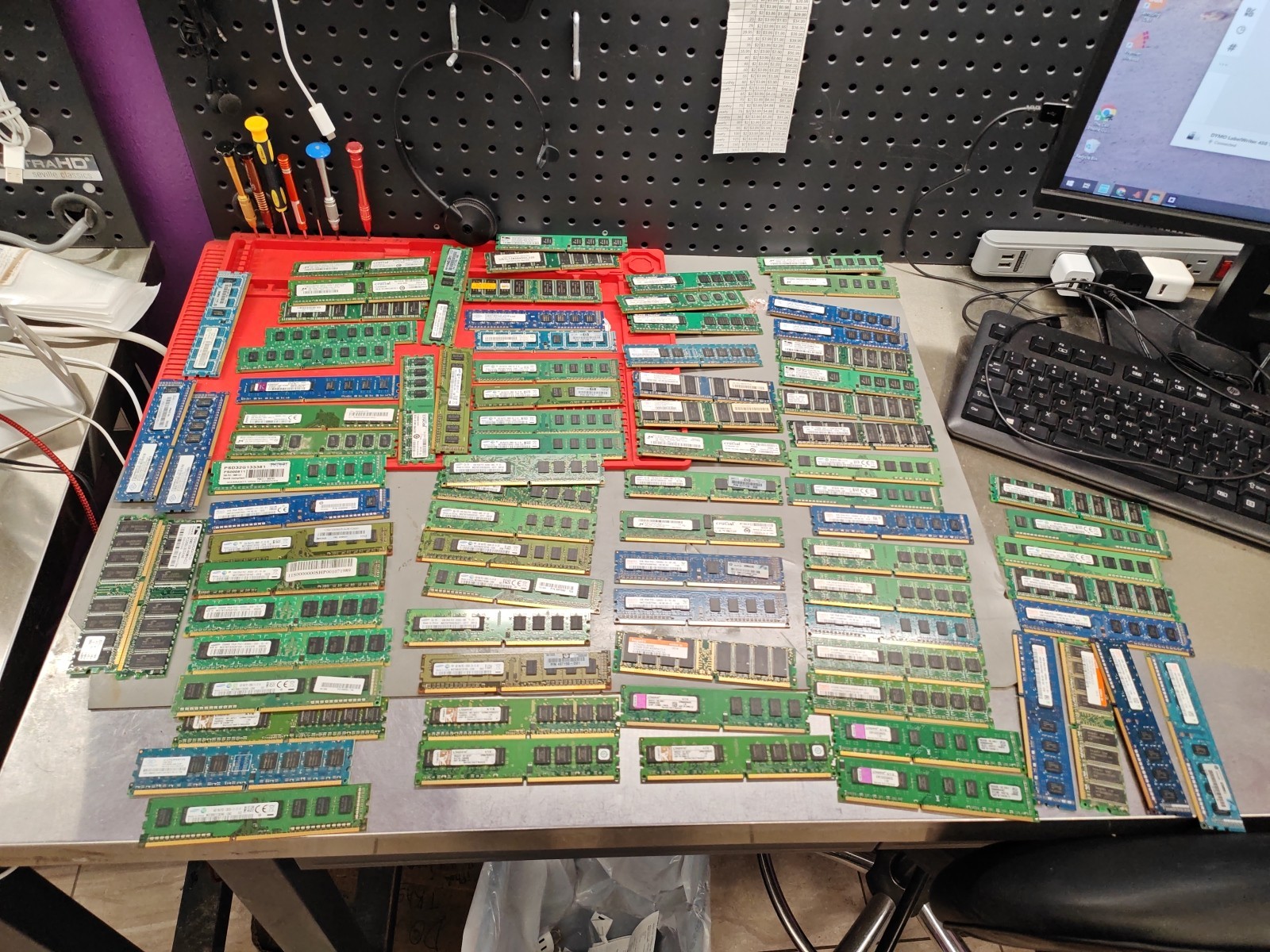 Lot Of 85+ Clean Ram Hynix Kingston Samsung Patriot 2gb + 512mb + 4gb + 1gb +256