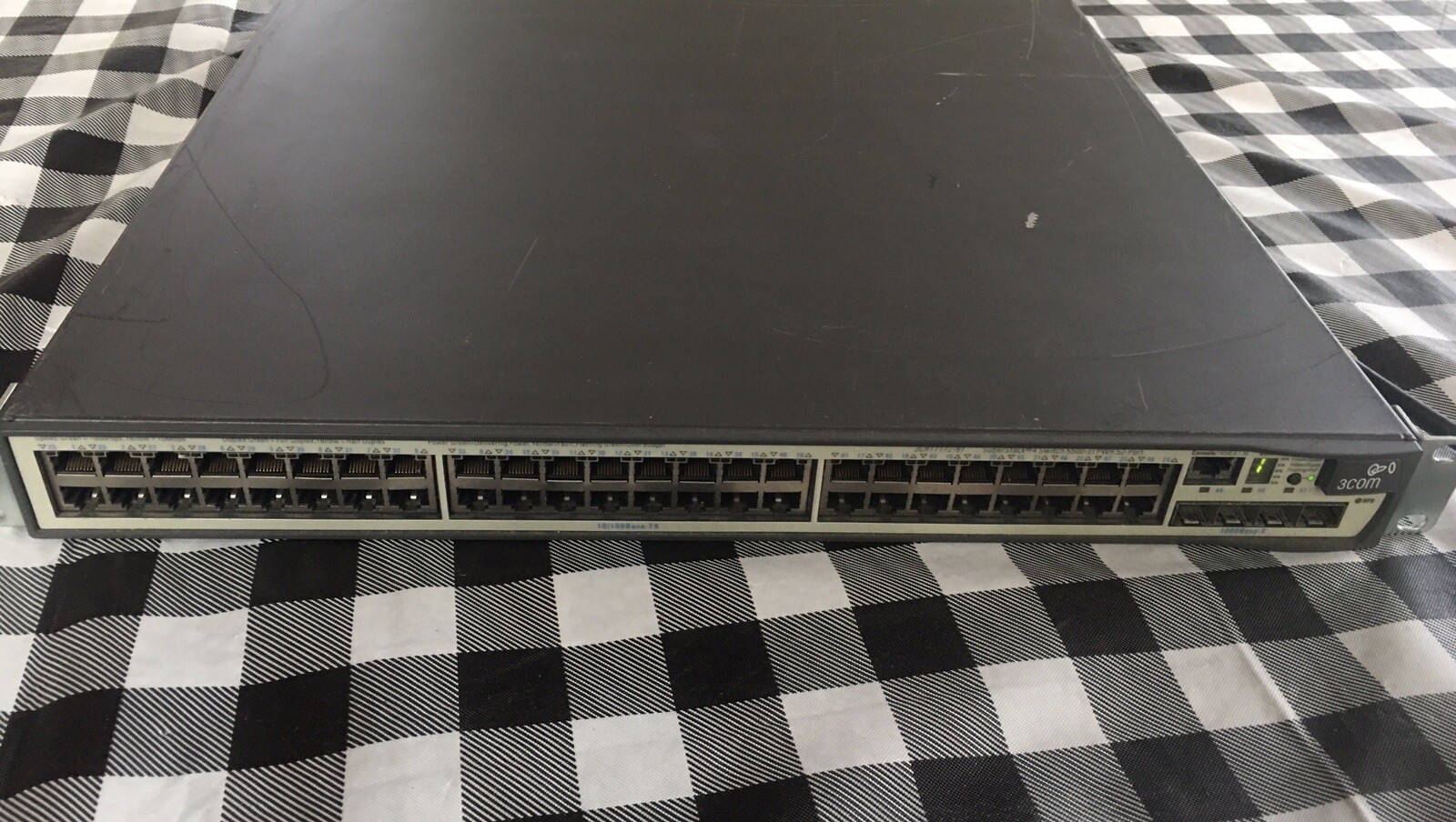 3Com SuperStack 4 Switch 5500-SI 52-Port 3CR17152-91 10/100Base-TX1  SFP 48 port