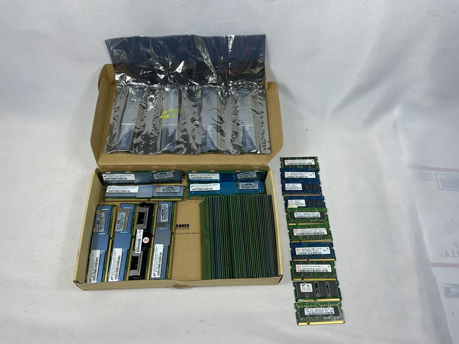 512MB MEMORY 1Rx8 PC2 5300U-555 MIXD BRAND/12 1GB 2RX8 PC2-5300 -LOT OF 57 PIECE