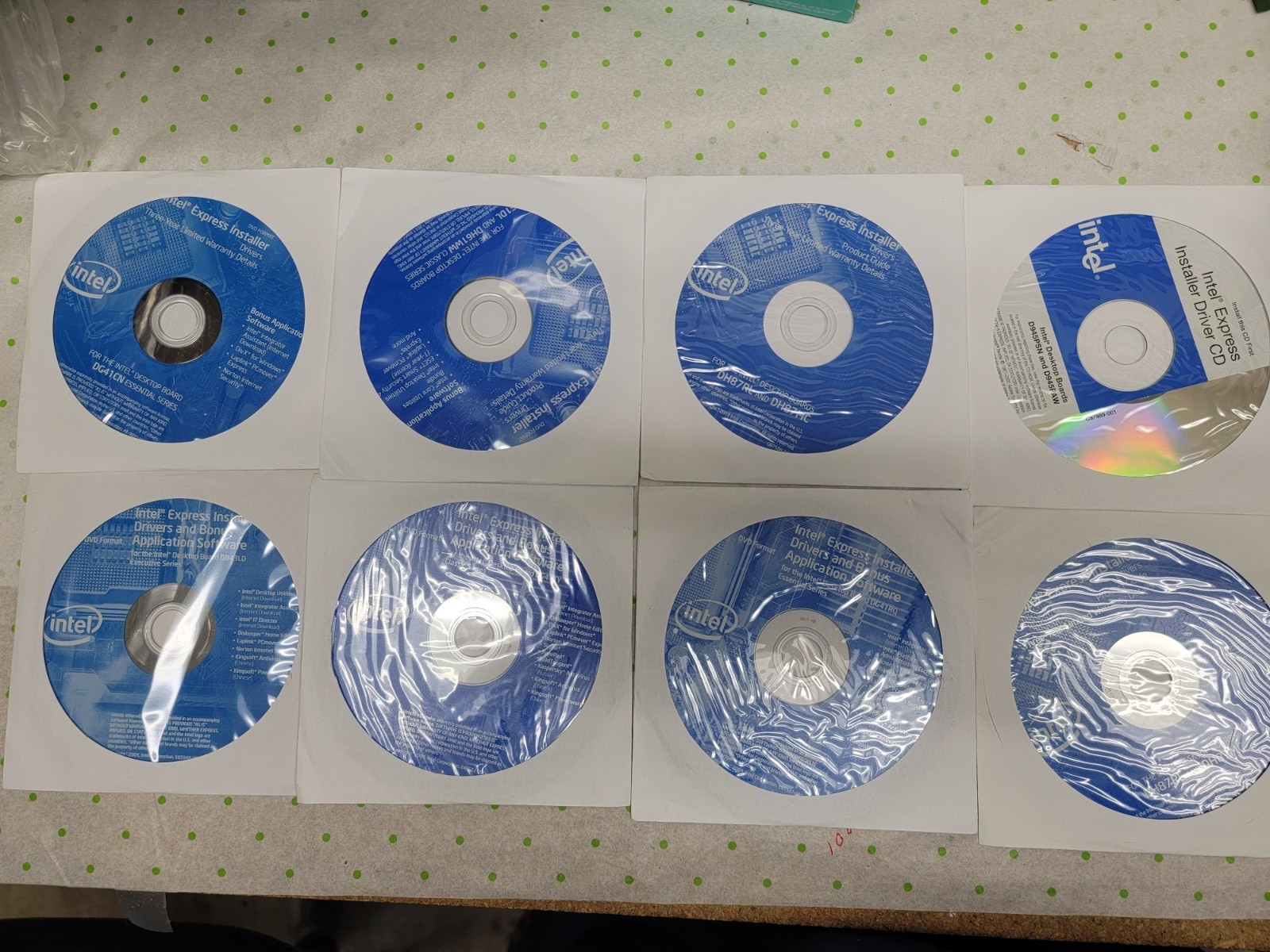LOT OF (8) Intel Express Installer CDs DB43LD DG41TY DG41RQ DG41CN & MORE