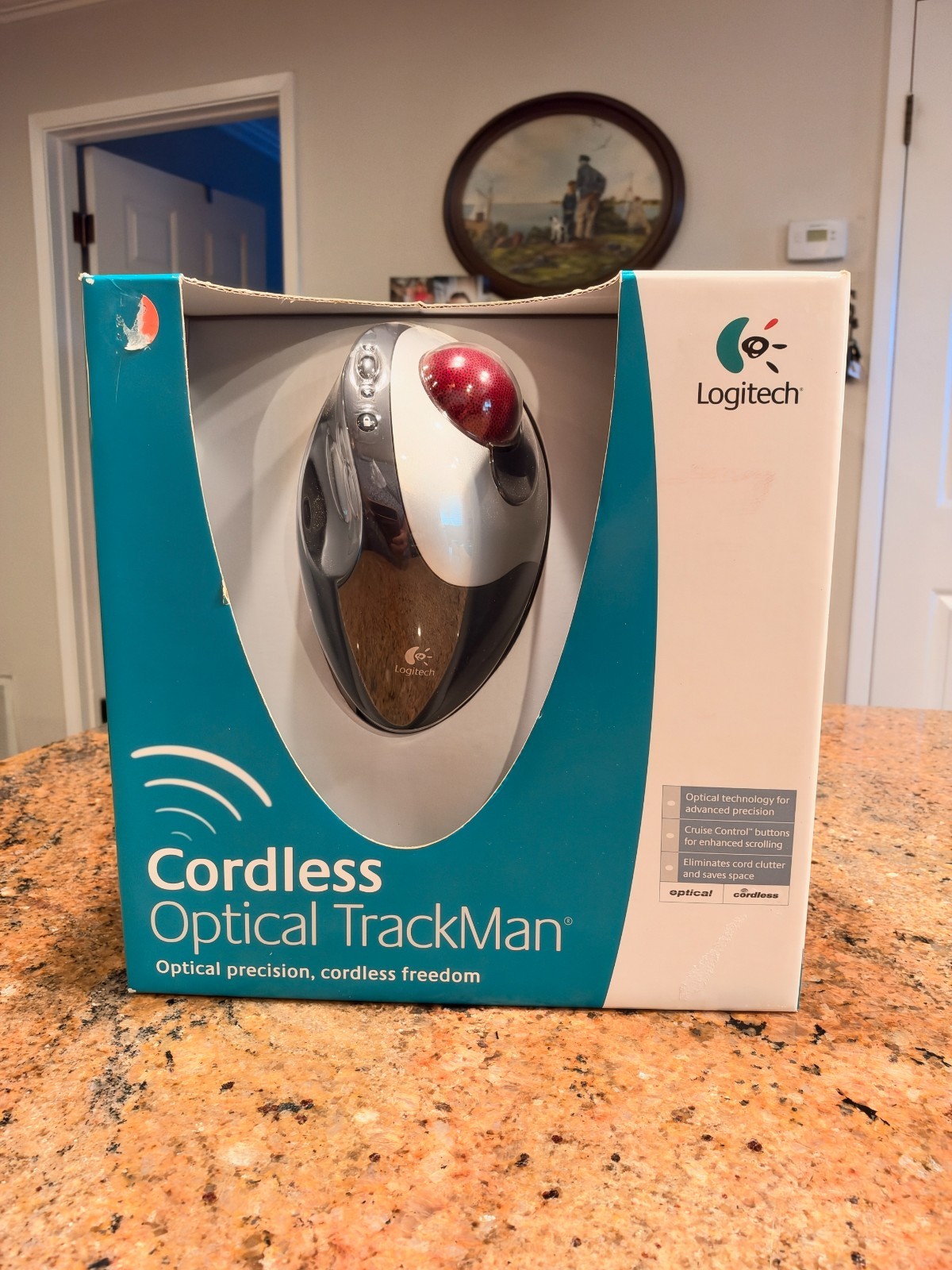Logitech 904369-0403 TrackMan Cordless Optical Mouse Brand New Old Stock Sealed