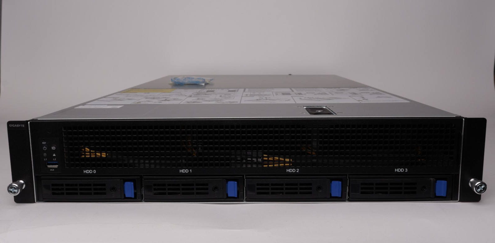 Gigabyte G242-P31 2U Server  80-Core Ampere Altra Q80-30  / 32GB RAM / 4x GPU