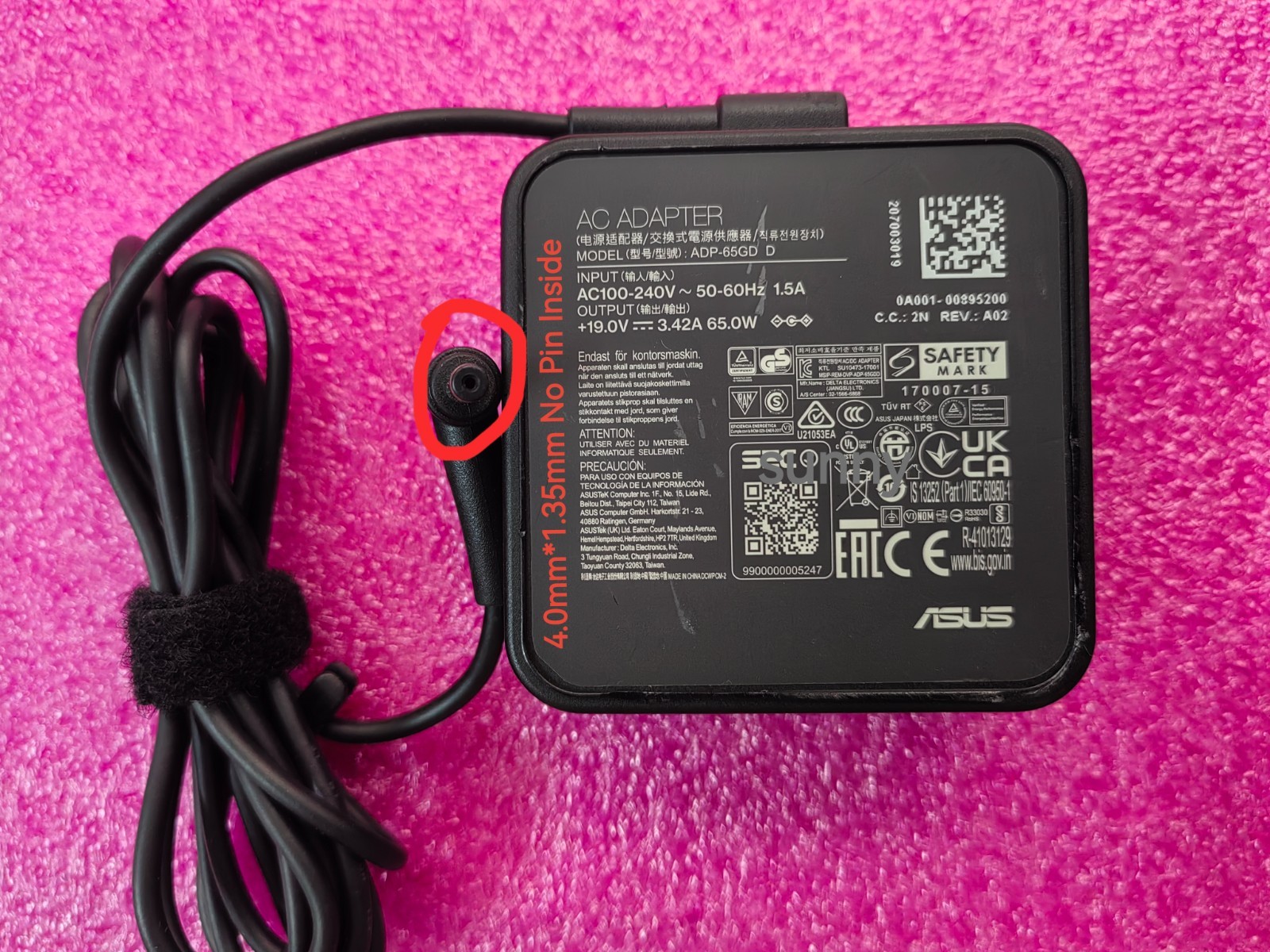 ADP-65GD D 4.0mm 65W For ASUS K556U K556UV K556UJ K556UQ 19V 3.42A Adapter OEM