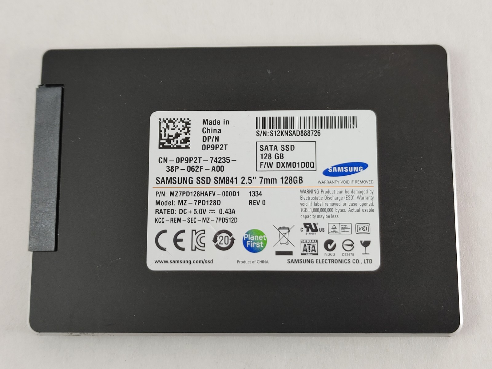 Samsung MZ-7PD128D 840 PRO 128 GB SATA III 2.5 in Solid State Drive