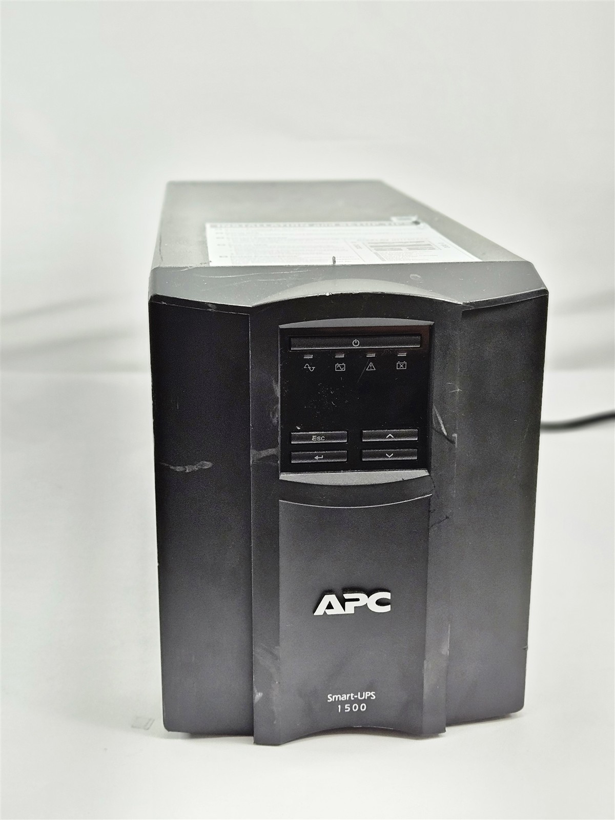 APC Smart-UPS SMT1500 1500VA 1000W Battery Backup No Battery