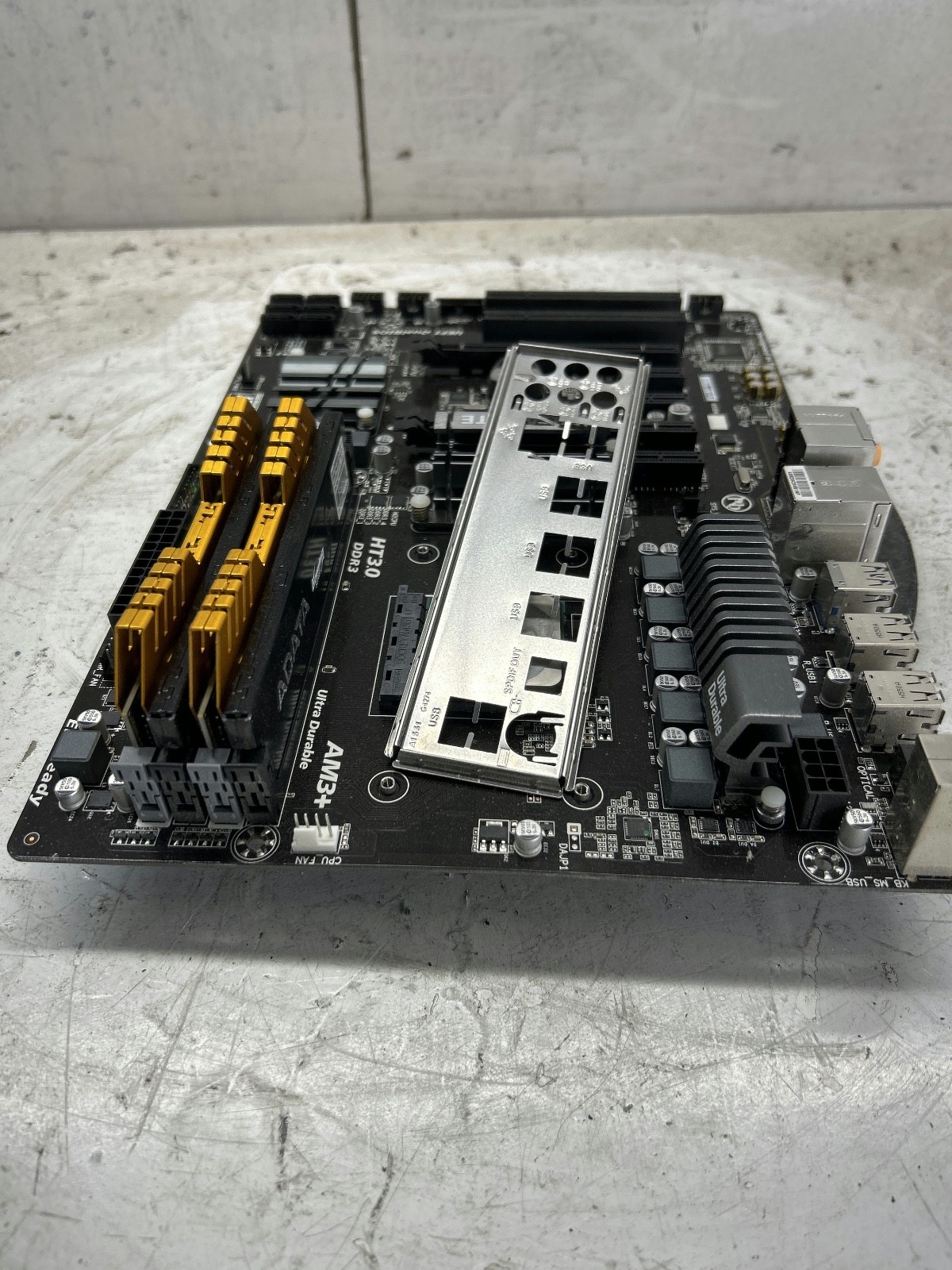 GIGABYTE 970A-D3P AMD FX-6300 SIX Core 3500.00MHz 20GB