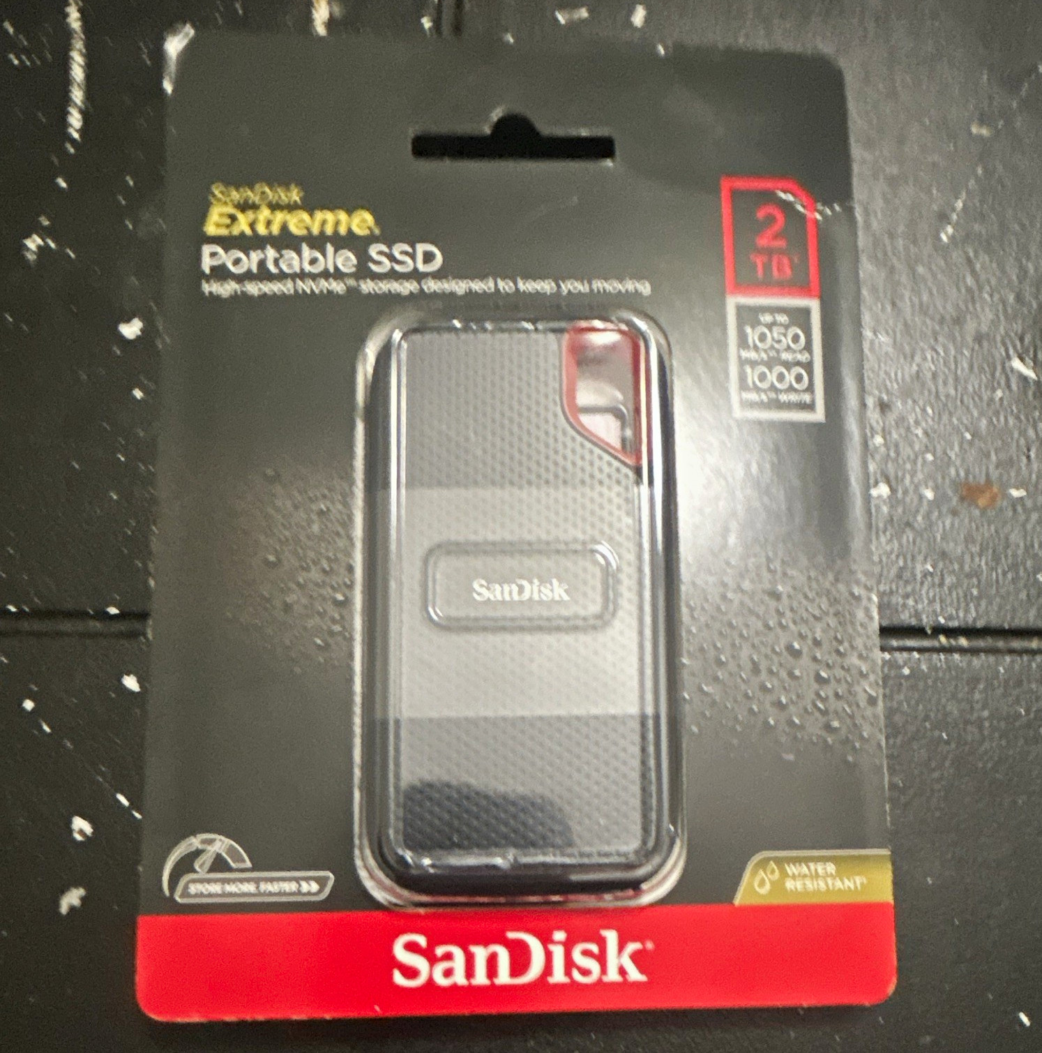 SanDisk Extreme Portable SSD 2TB 1050MB/s Read 1000MB/s Write Water Resistant