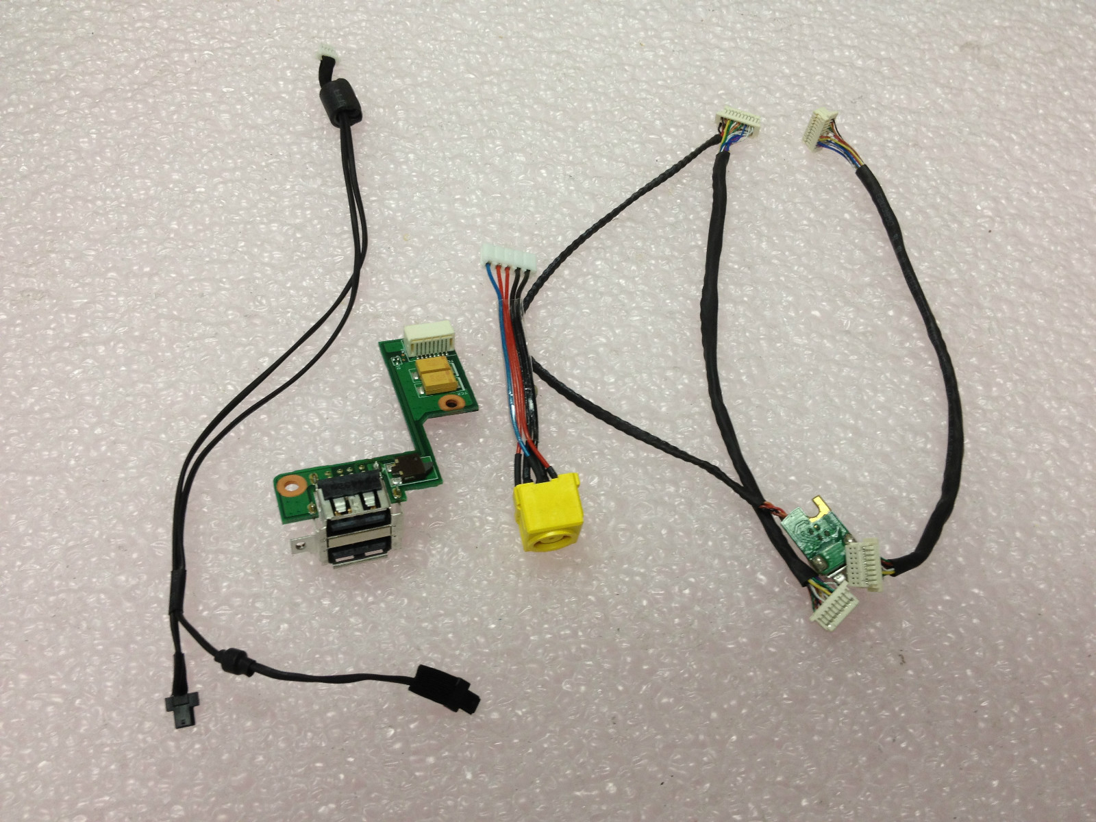 NEW Genuine IBM Lenovo Thinkpad R60 Parts Kit, Misc USB/ MDM/ DC 41W5150 