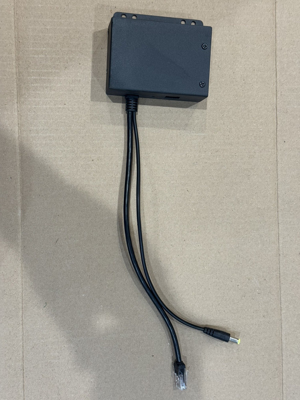 48V POE+ to POE+ and 24V 3A Gigabit Splitter – 5.5mm X 2.1mm Power Plug Tip