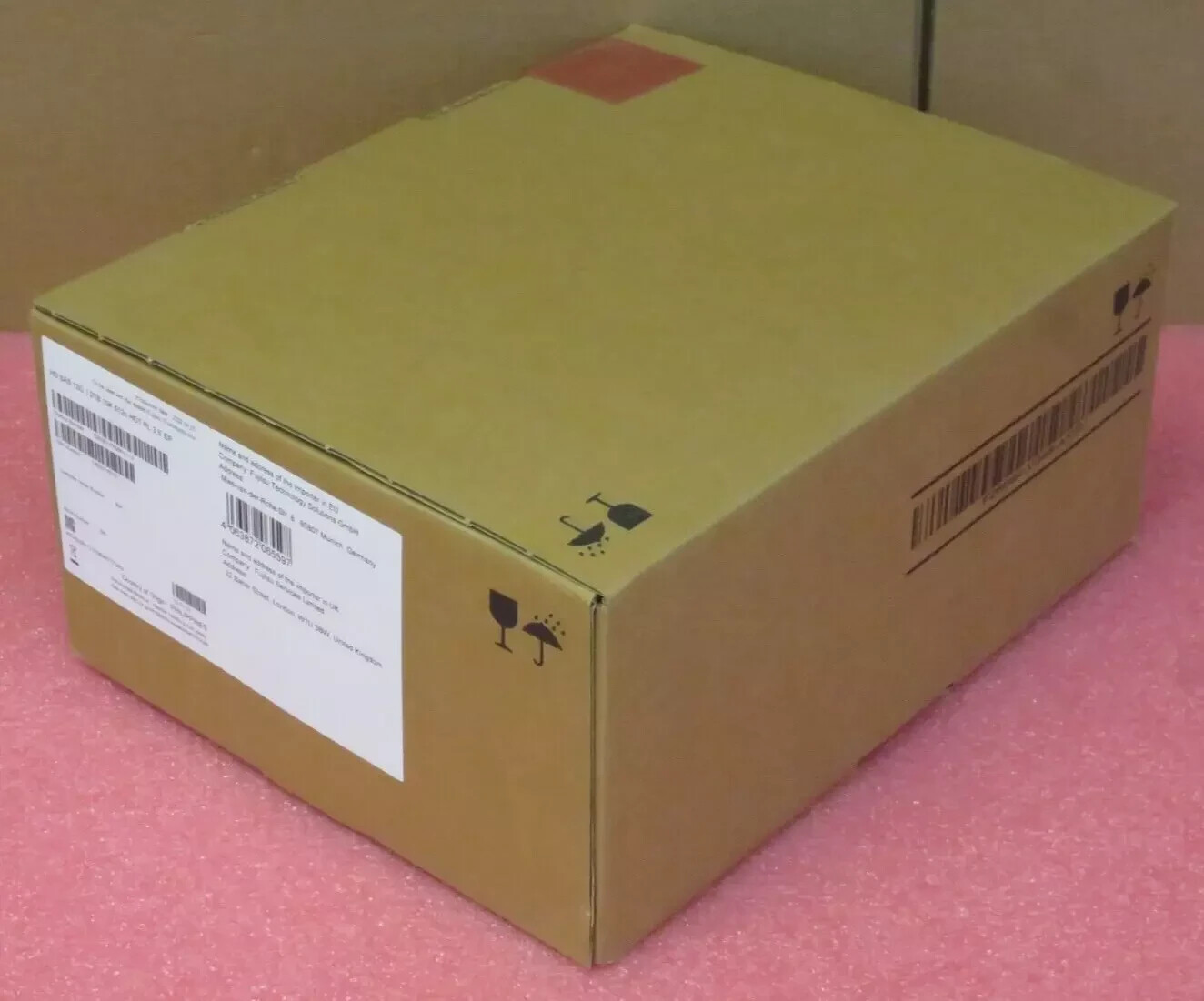 NEW Fujitsu 1.2TB 10K 3.5" SAS 12G 512N HotPlug Hard Drive HDD S26361-F5568-L112