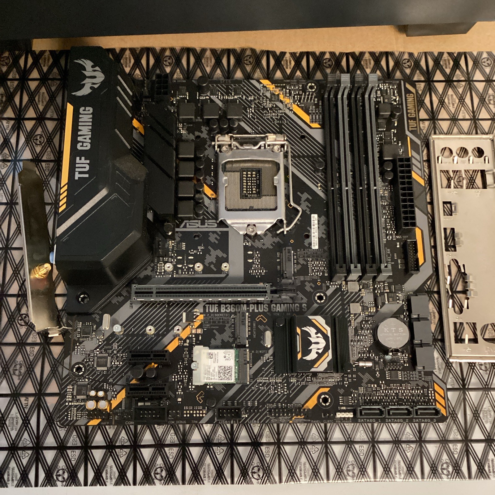 ASUS TUF B360M-PLUS GAMING S MicroATX Intel LGA1151 DDR4 With Wi-Fi Card