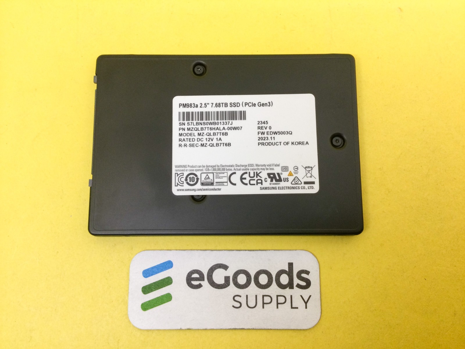 MZ-QLB7T6B Samsung PM983A 7.68TB SSD 2.5'' U.2 PCIe NVMe MZQLB7T6HALA-00AZ