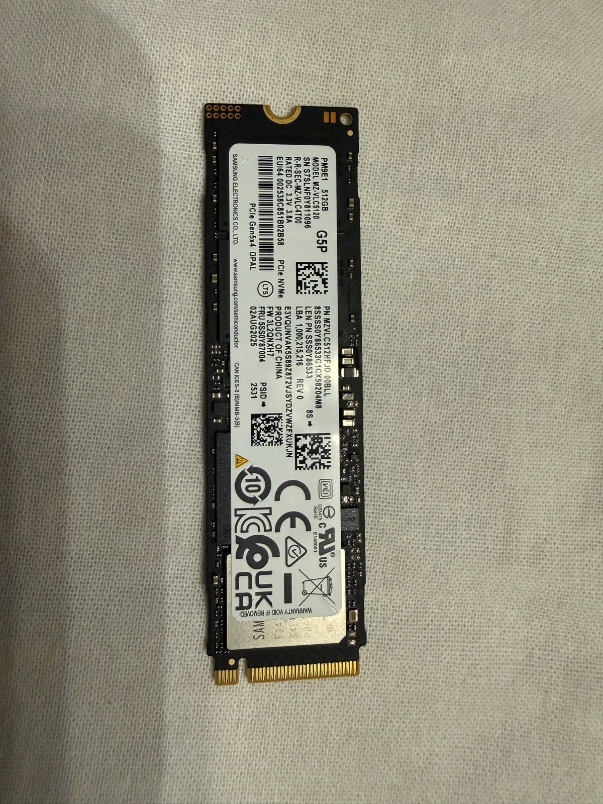 Samsung PM9E1 512GB NVMe M.2 2280 PCIe Gen5 x4 SSD MZVLC512HFJD Lenovo