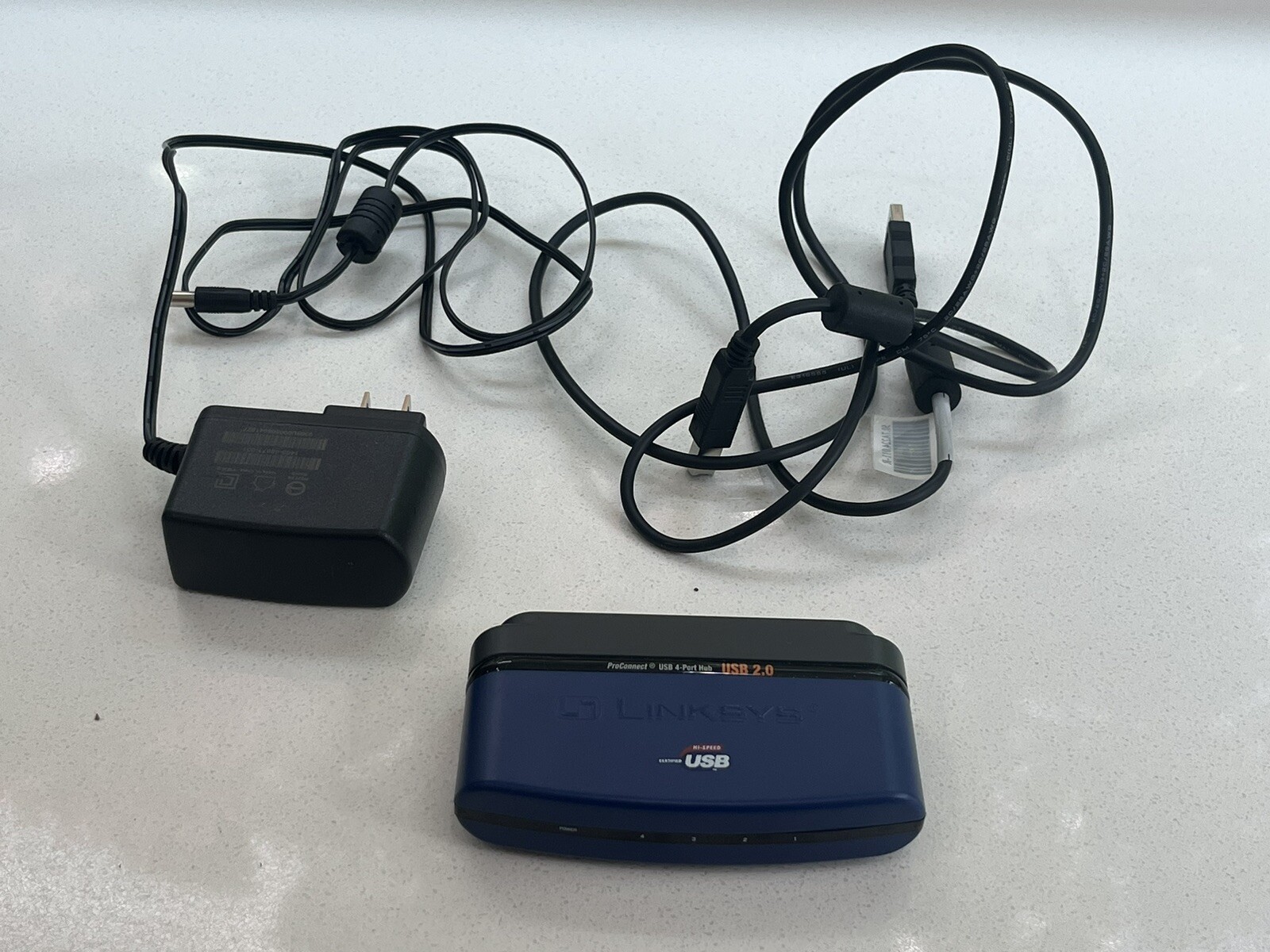 Linksys SB2HUB4 ProConnect Series USB 4-Port Hub   USB2HUB4