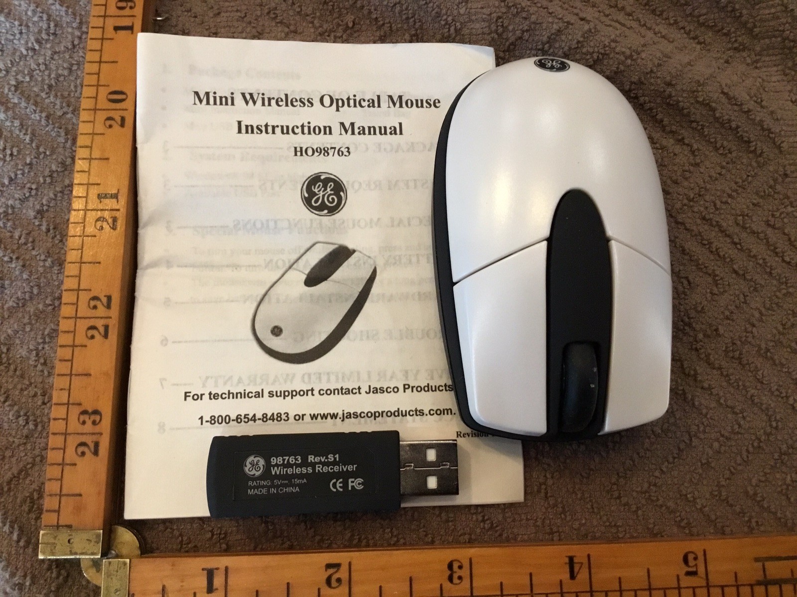 GE Mini Wireless Optical Mouse 98763 With Instructions And USB Receiver.
