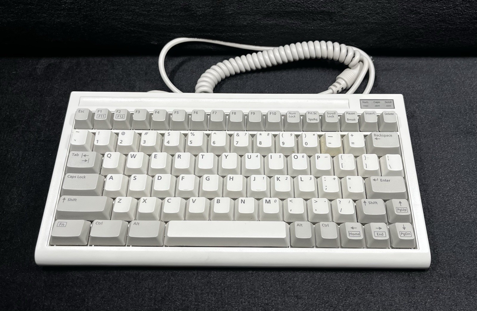 Vintage BTC Compact Keyboard E5X5R5BTC-5100 5 Pin DIN Mini Keyboard Untested