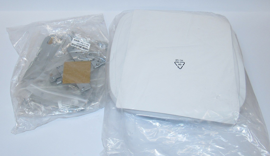 NEW NO BOX Cisco C9130AXI-B Catalyst 9130 Series Access Point with Mount