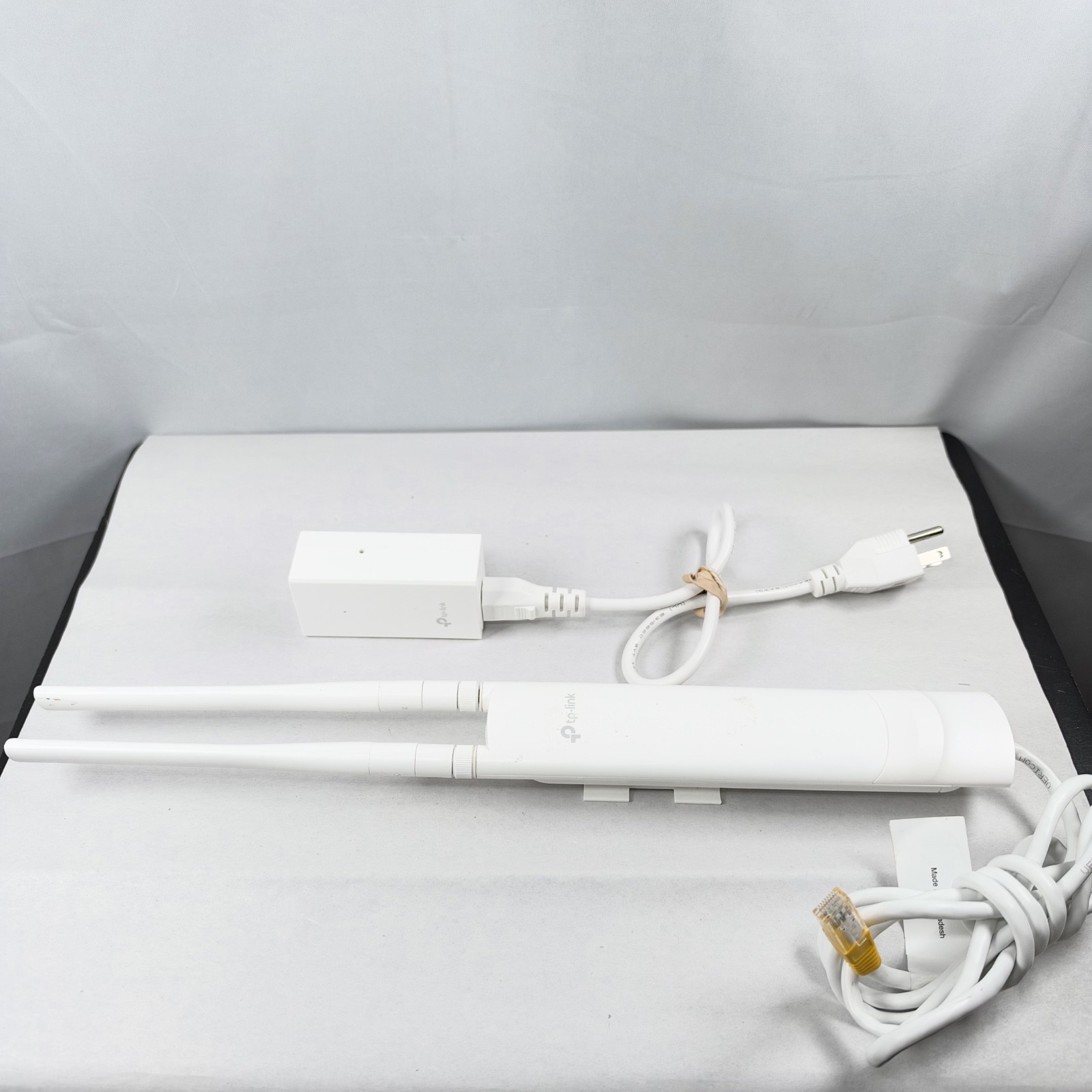 TP-Link Omada EAP225-Outdoor Access Point with Adapter Included TL-POE2412G