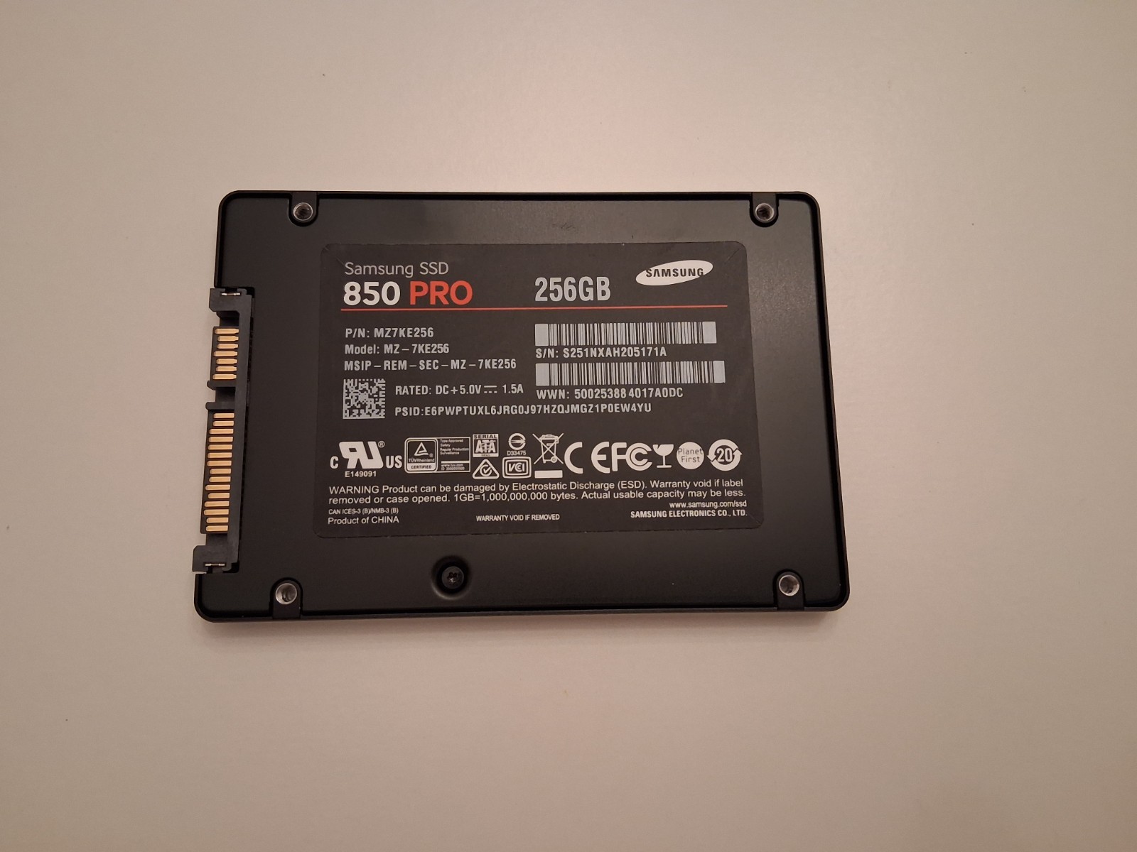 Used Samsung 850 PRO 256GB Internal 2.5" (MZ-7KE256BW) SSD