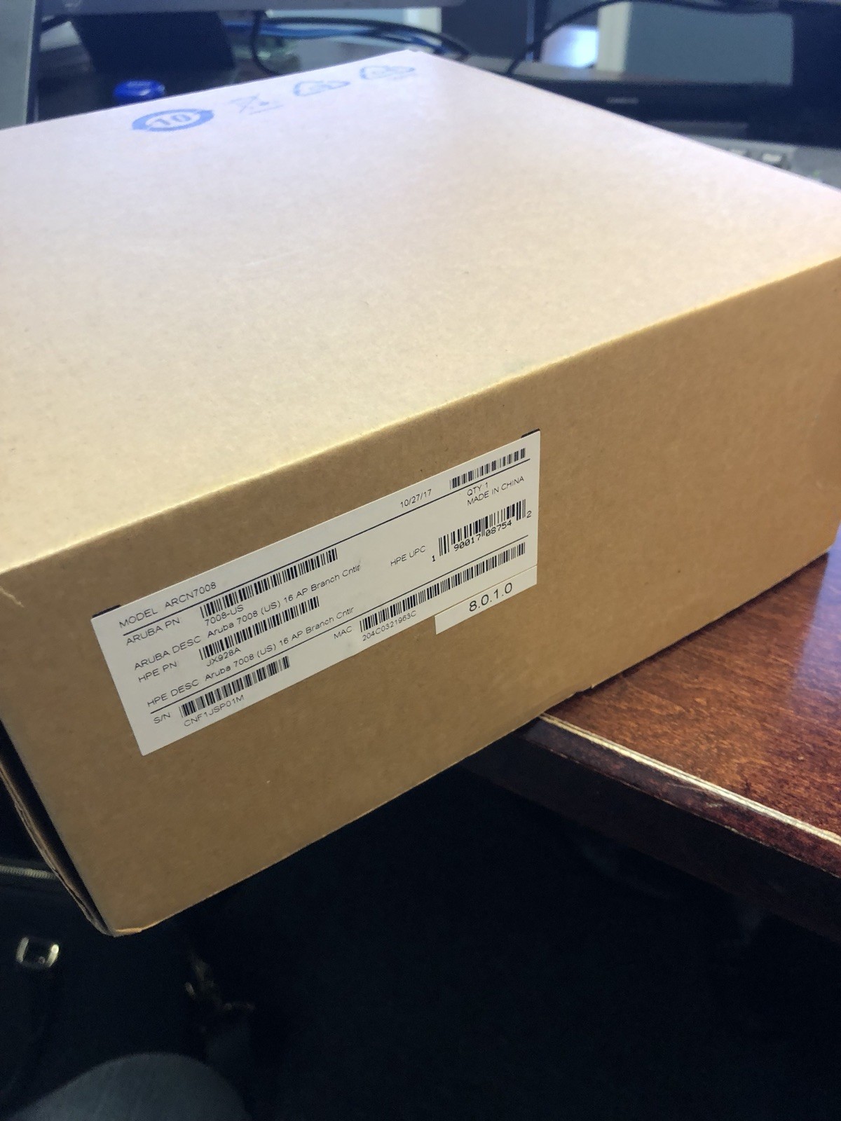 JX928A Aruba 7008-us 8p 100W PoE+ 10/100/1000 16 AP and 1K Client Controller