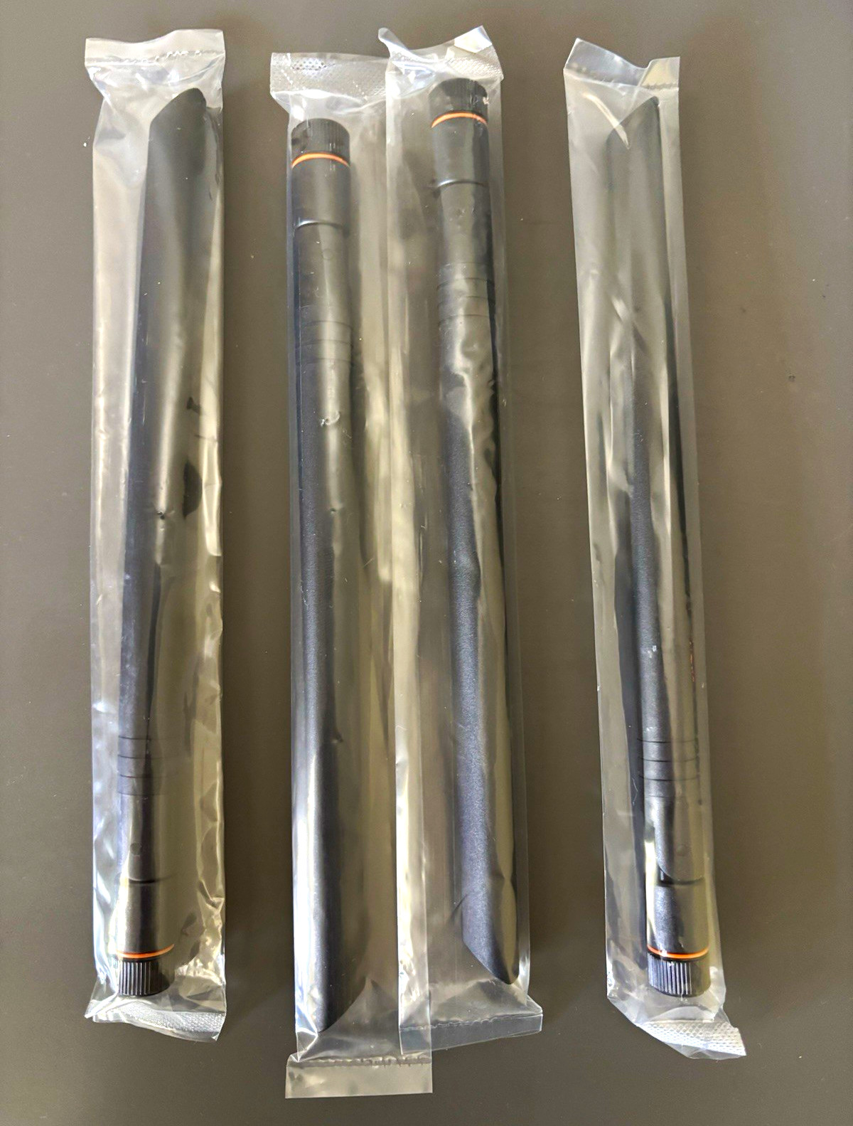 4x Peplink high efficient Wi-Fi Router Antennas, Wireless Connectivity