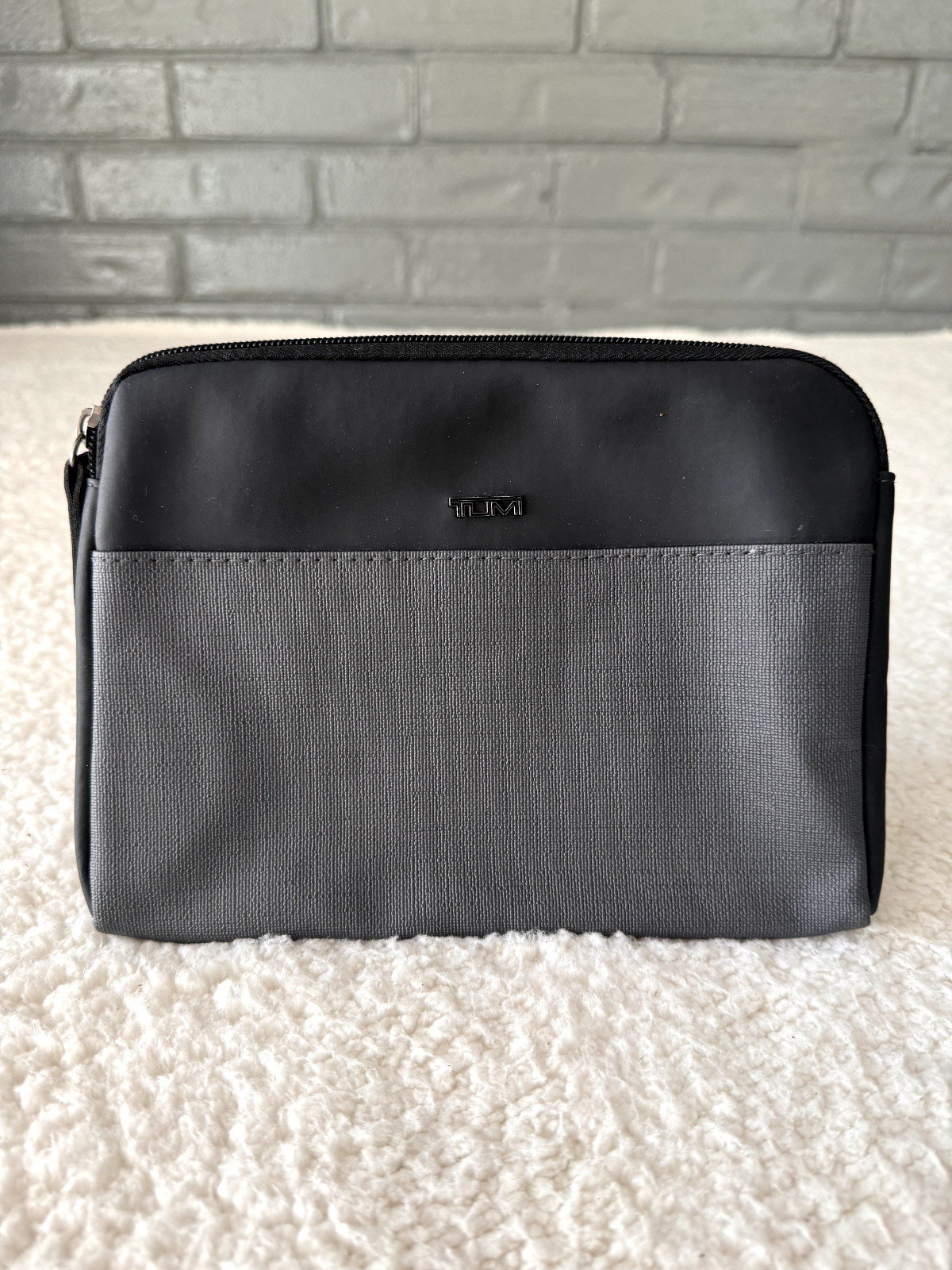 Tumi for Delta Small Zip Pouch Soft Sided Travel Case Toiltery Bag 8x6
