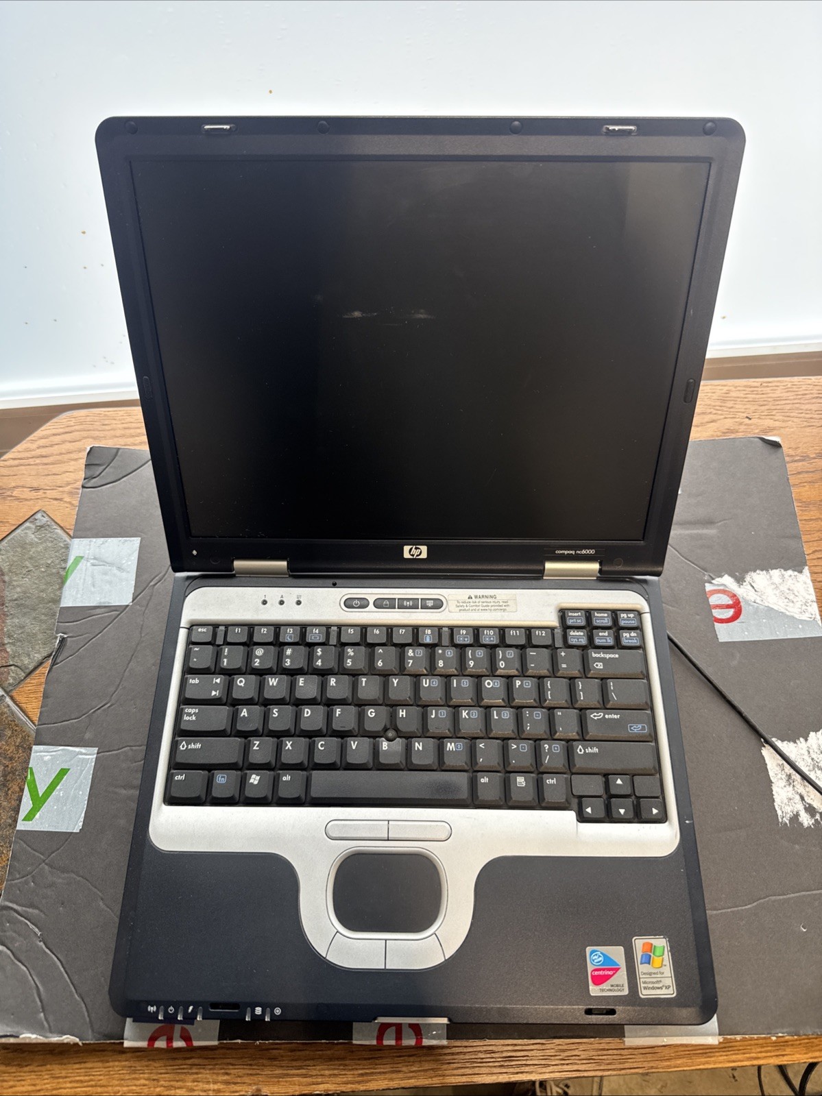 Hp Compaq Business Notebook 2003/Charger Included