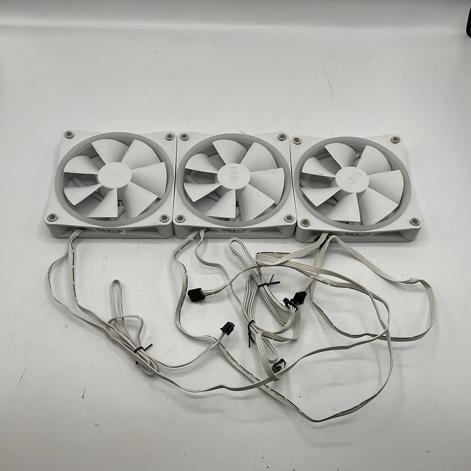 NZXT 3xF120 RGB 120mm Fans (RF-R12FF-W1)
