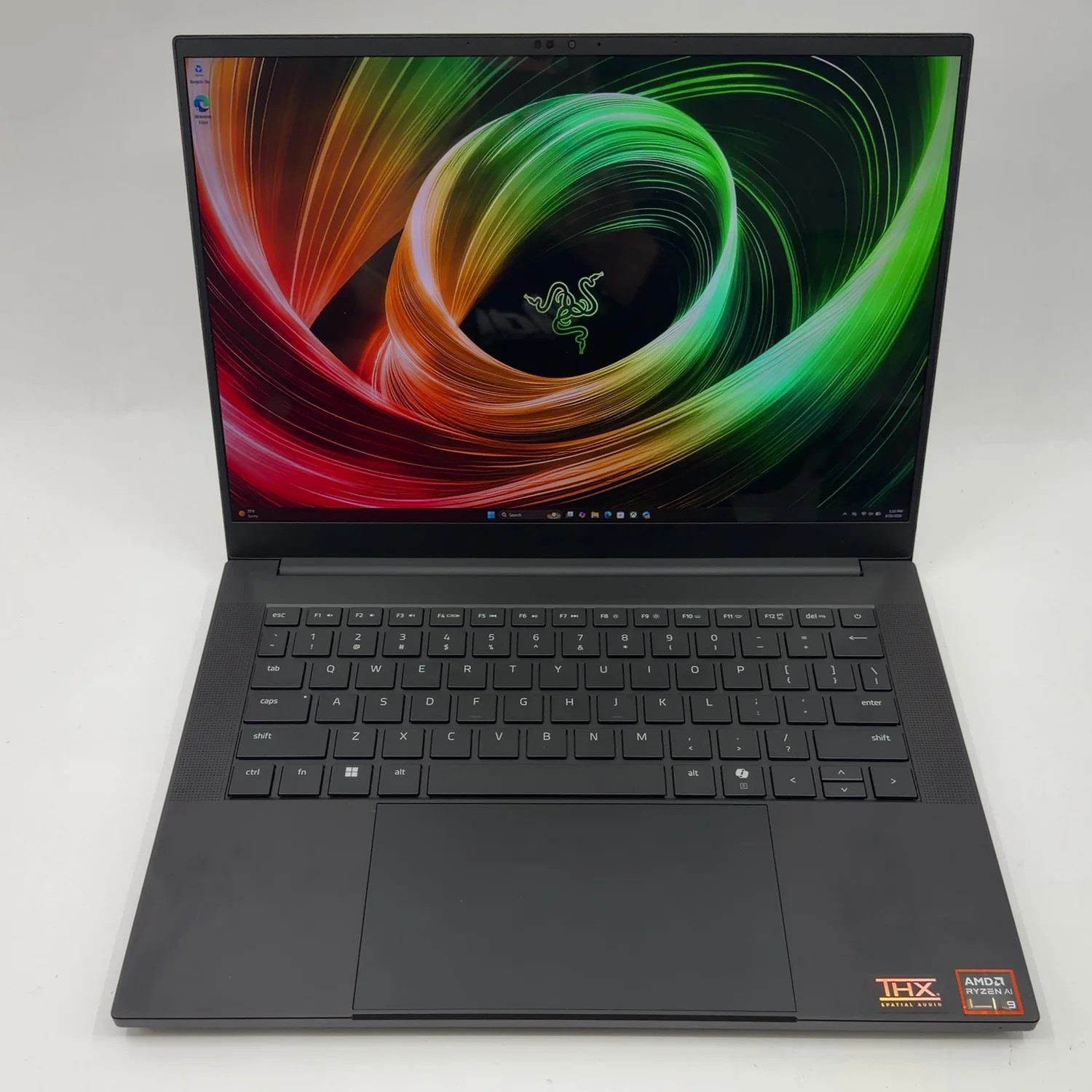 Razer Blade 14 RZ09-0530 14" Ryzen AI 9 365 16GB RAM 1TB SSD GeForce RTX 5060