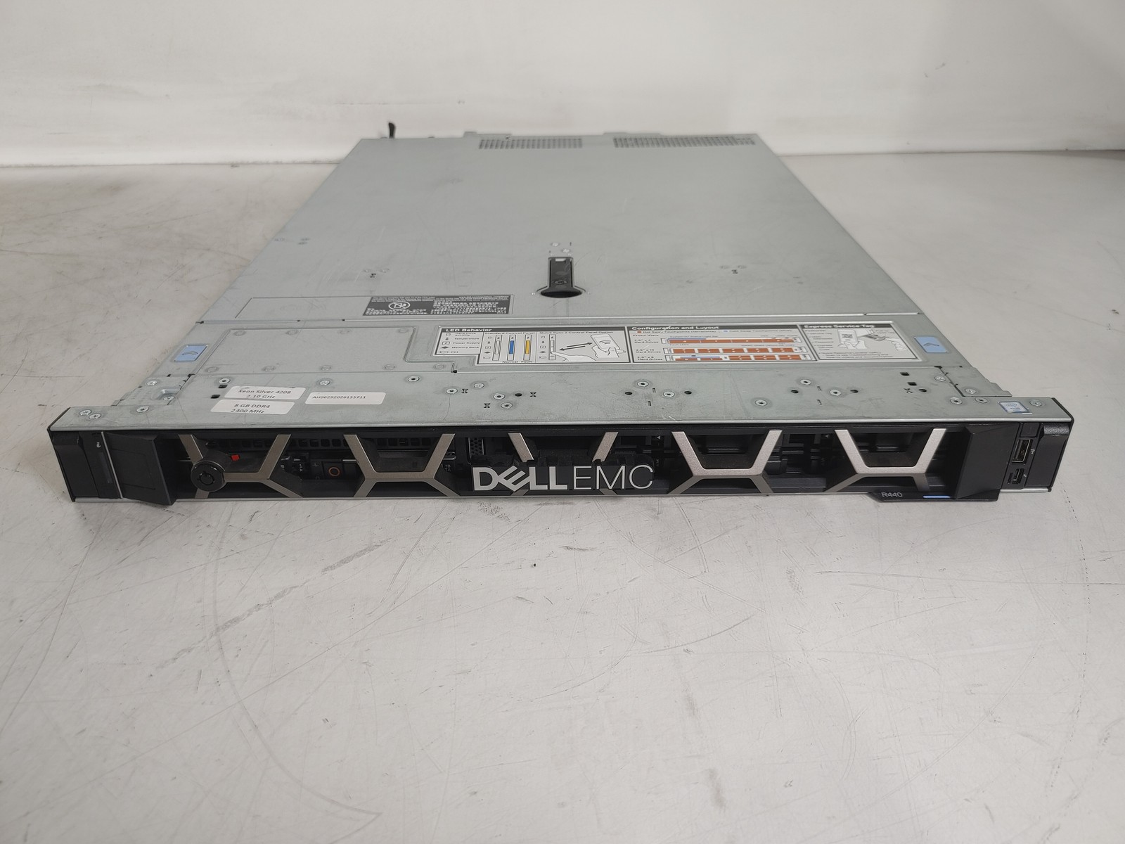 Dell PowerEdge R440 2.10 GHz Intel Xeon Silver 4208 8 GB DDR4 Server No