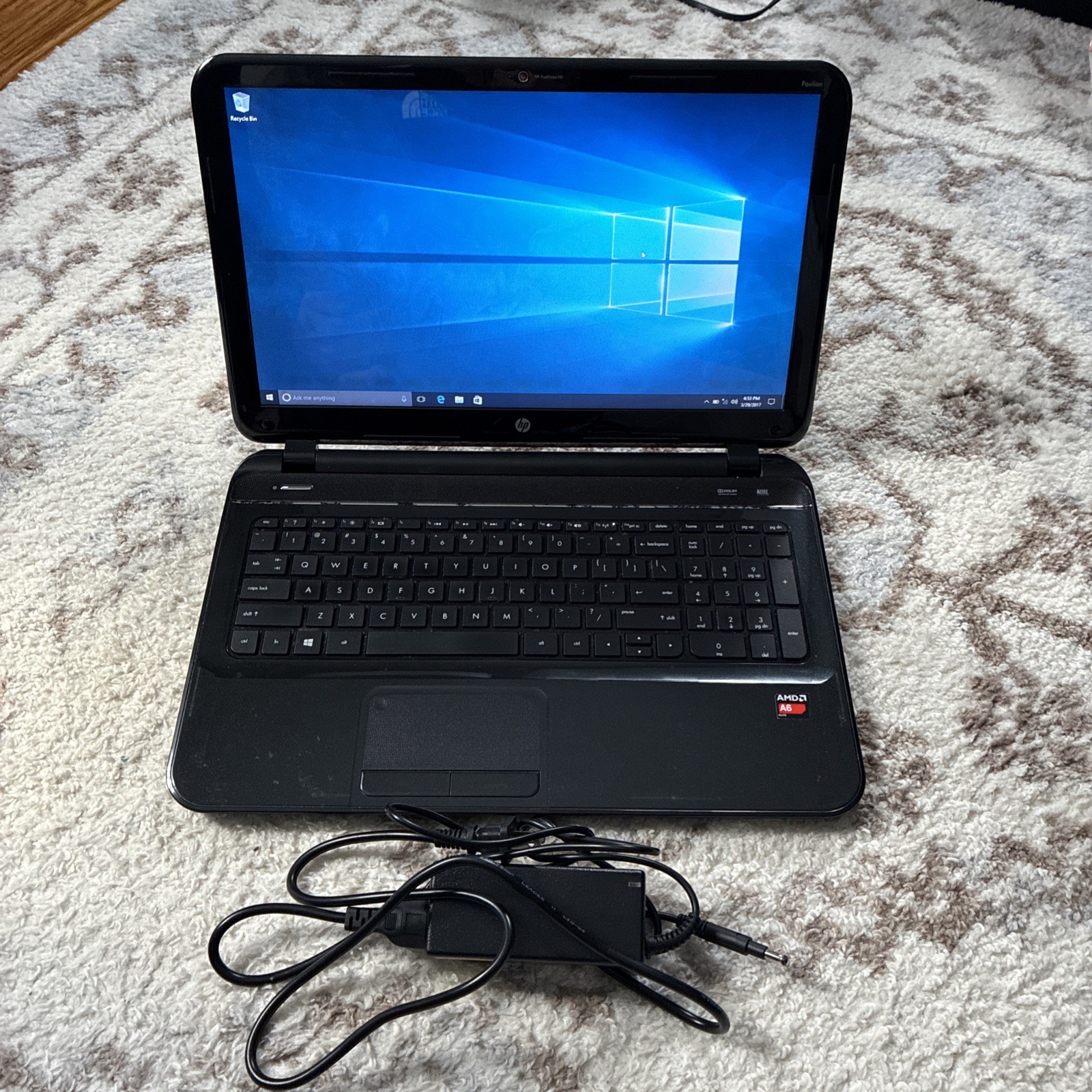 HP Pavilion 15-b142dx Laptop 15.6” 640 GB HD 4 GB RAM AMD A6 2.10ghz Windows 10