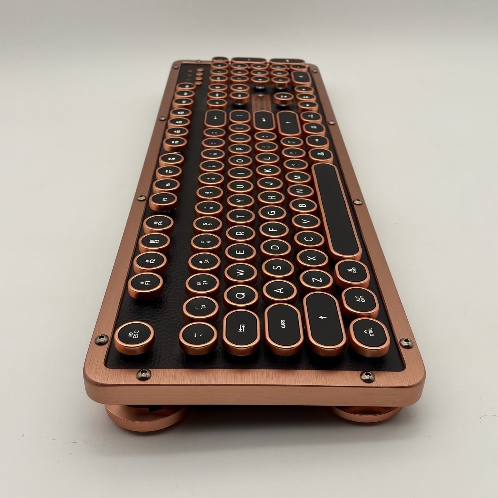 AZIO Retro Classic Mechanical Wired QWERTY Keyboard Black Bronze READ