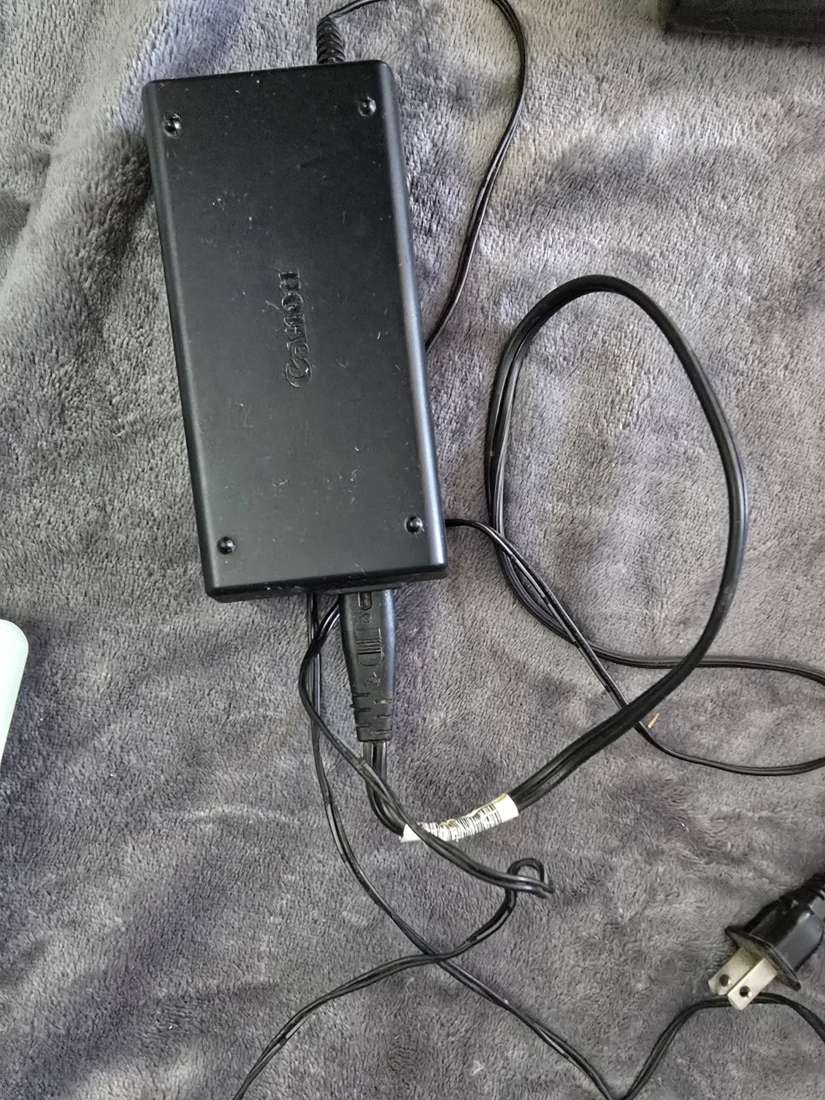 Canon CA-CP200B compact power adapter, a non-AJABSFH product