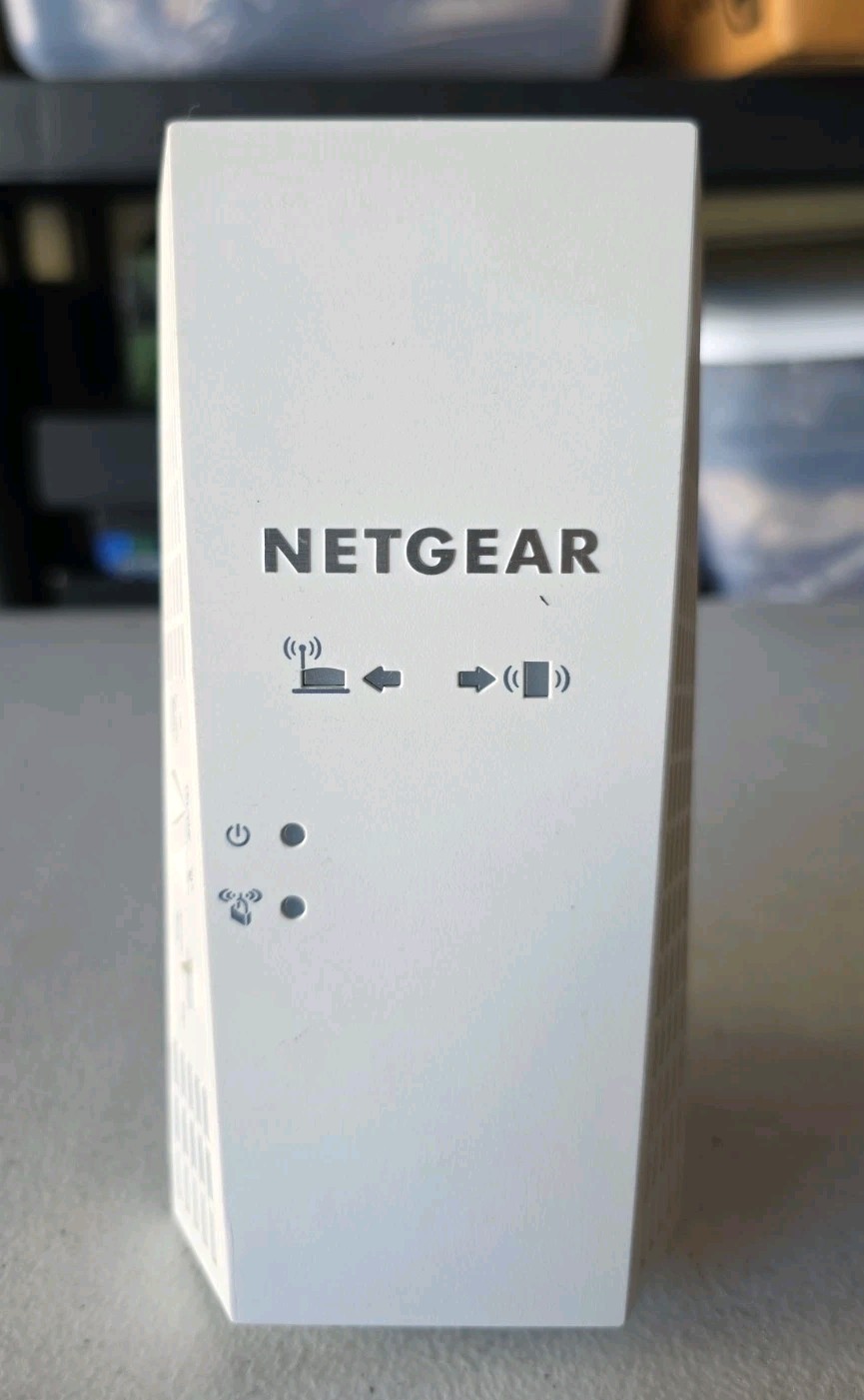 Netgear EX7300v2 AC2200 WiFi Mesh Extender Nighthawk X4 Dual-band - PRE-OWNED 