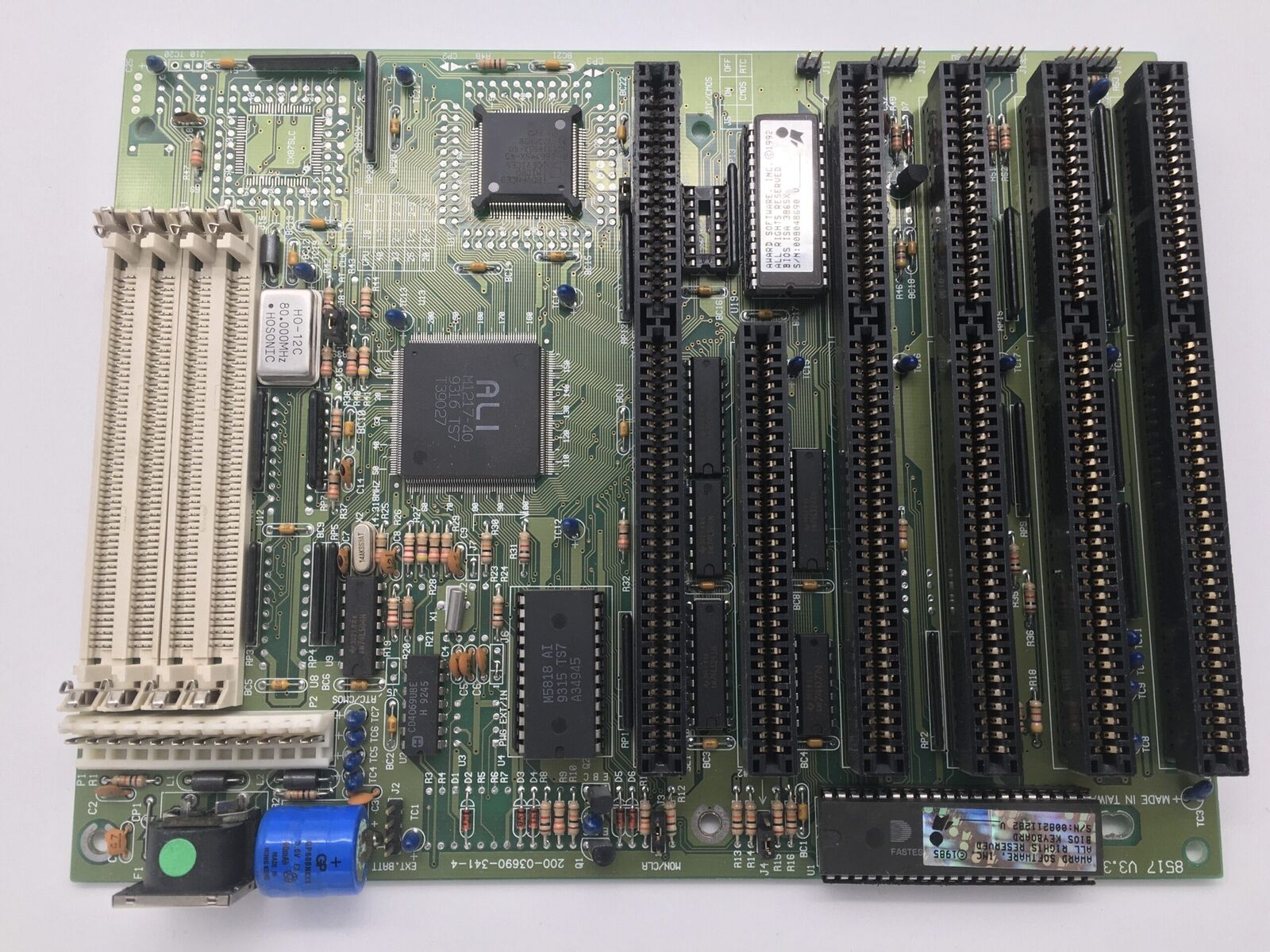 MB 386SX-40 AMD CPU, 6X ISA, 4XSIMM 72 PIN. AT, 8517 V3.3 200-03690-341-4