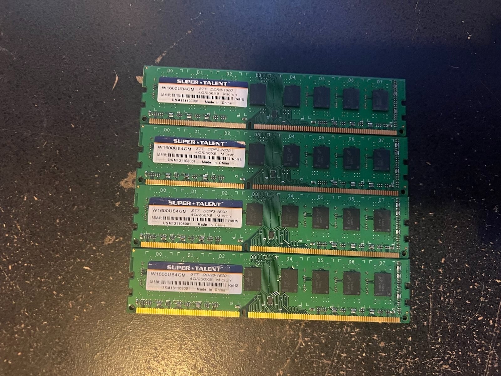 Super Talent RAM DDR3-1600 16 Gigabytes 4x4GB W1600UB4GM