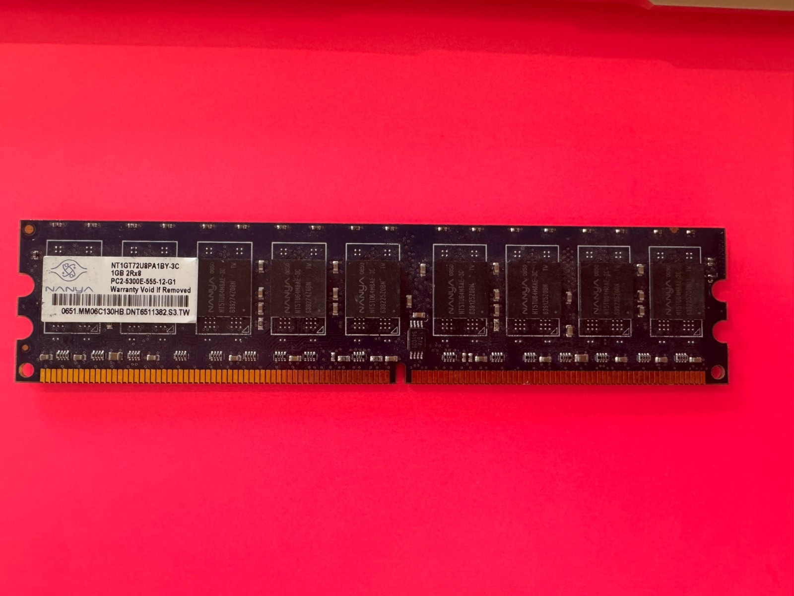 Nanya 1GB DDR2 RAM PC2-5300E 667MHz ECC Unbuffered NT1GT72U8PA1BY-3C Server